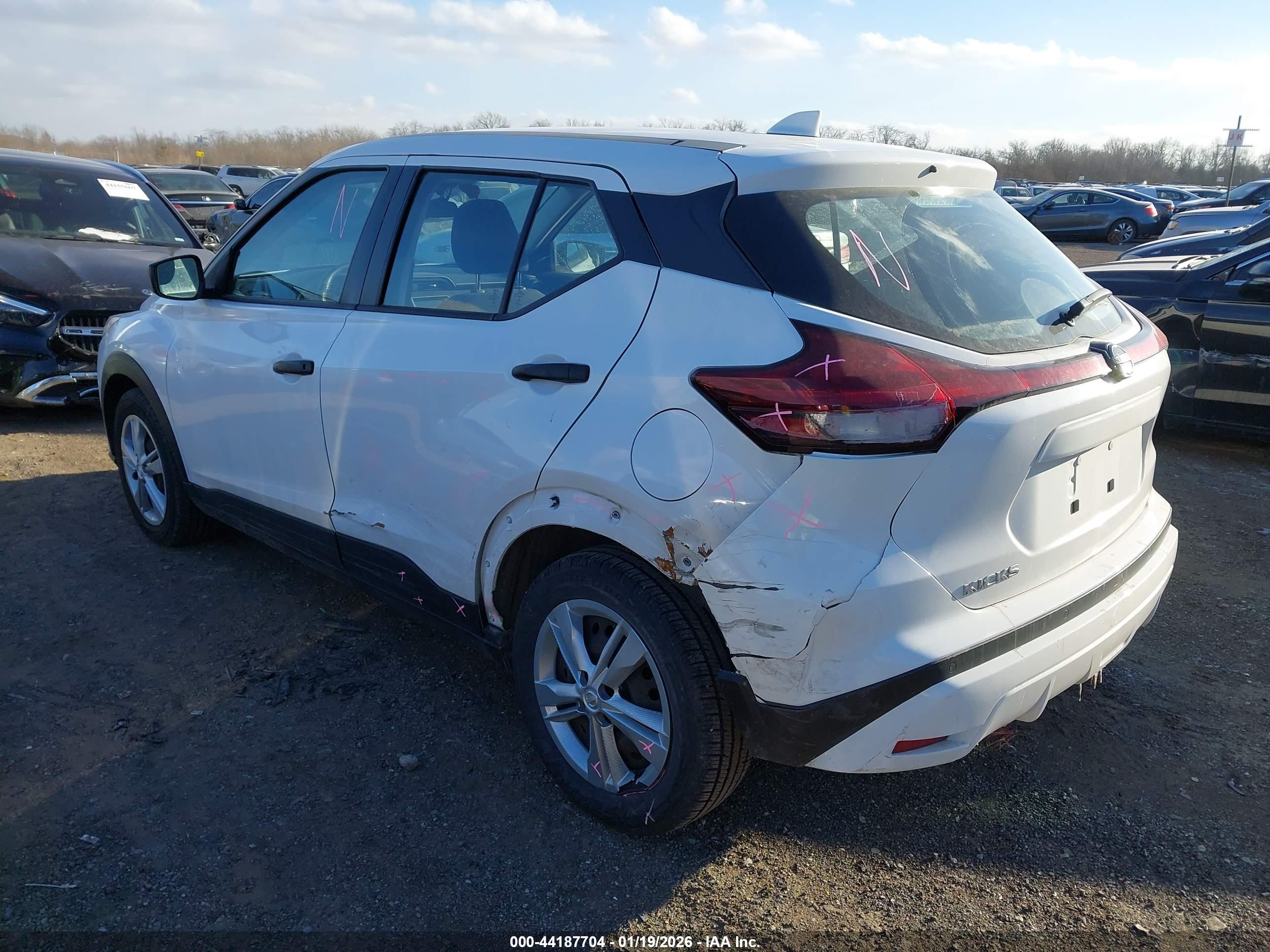 NISSAN KICKS image 3