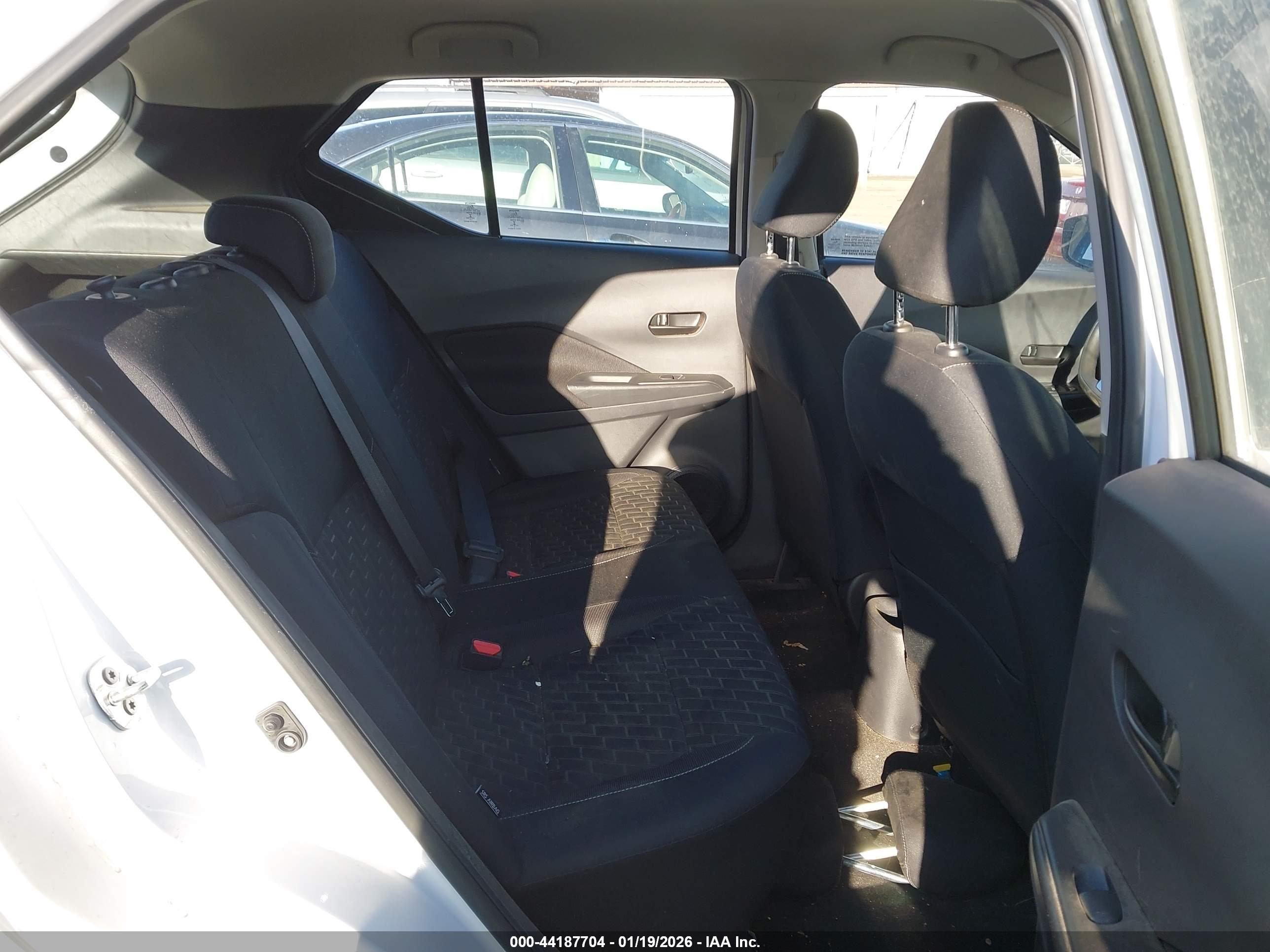 NISSAN KICKS image 8
