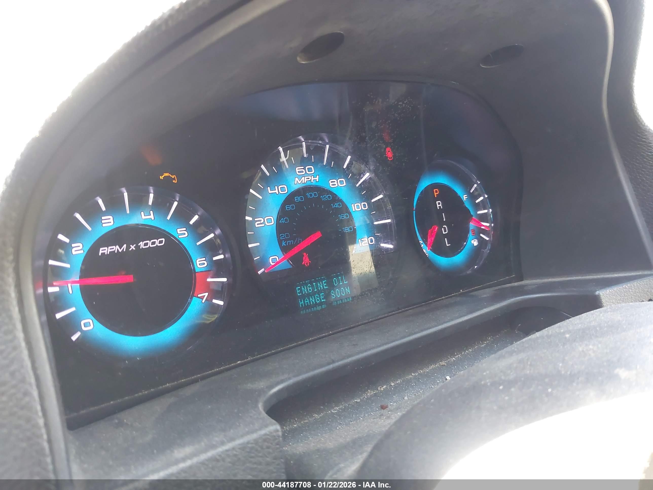 FORD FUSION image 7