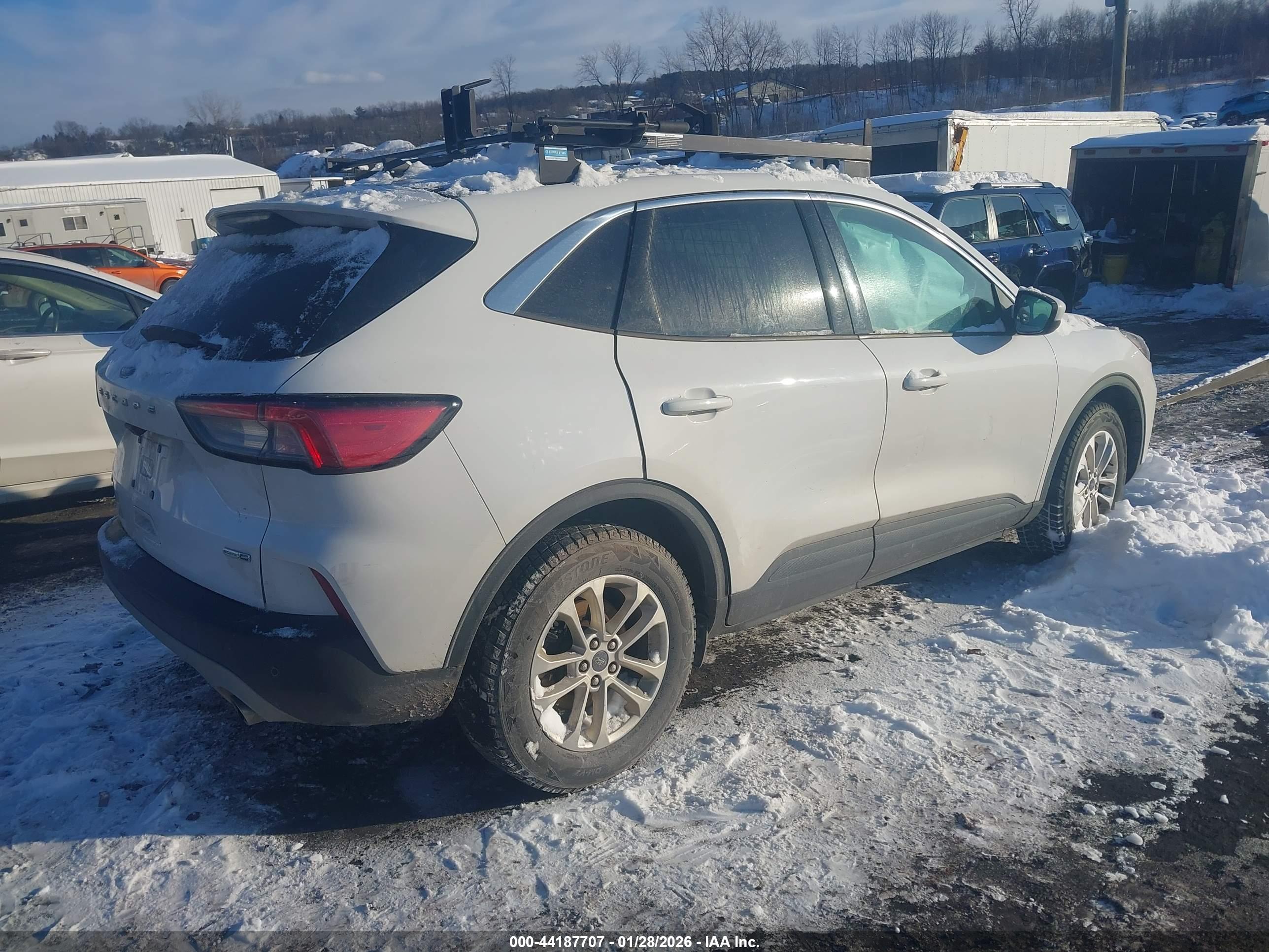 FORD ESCAPE image 4