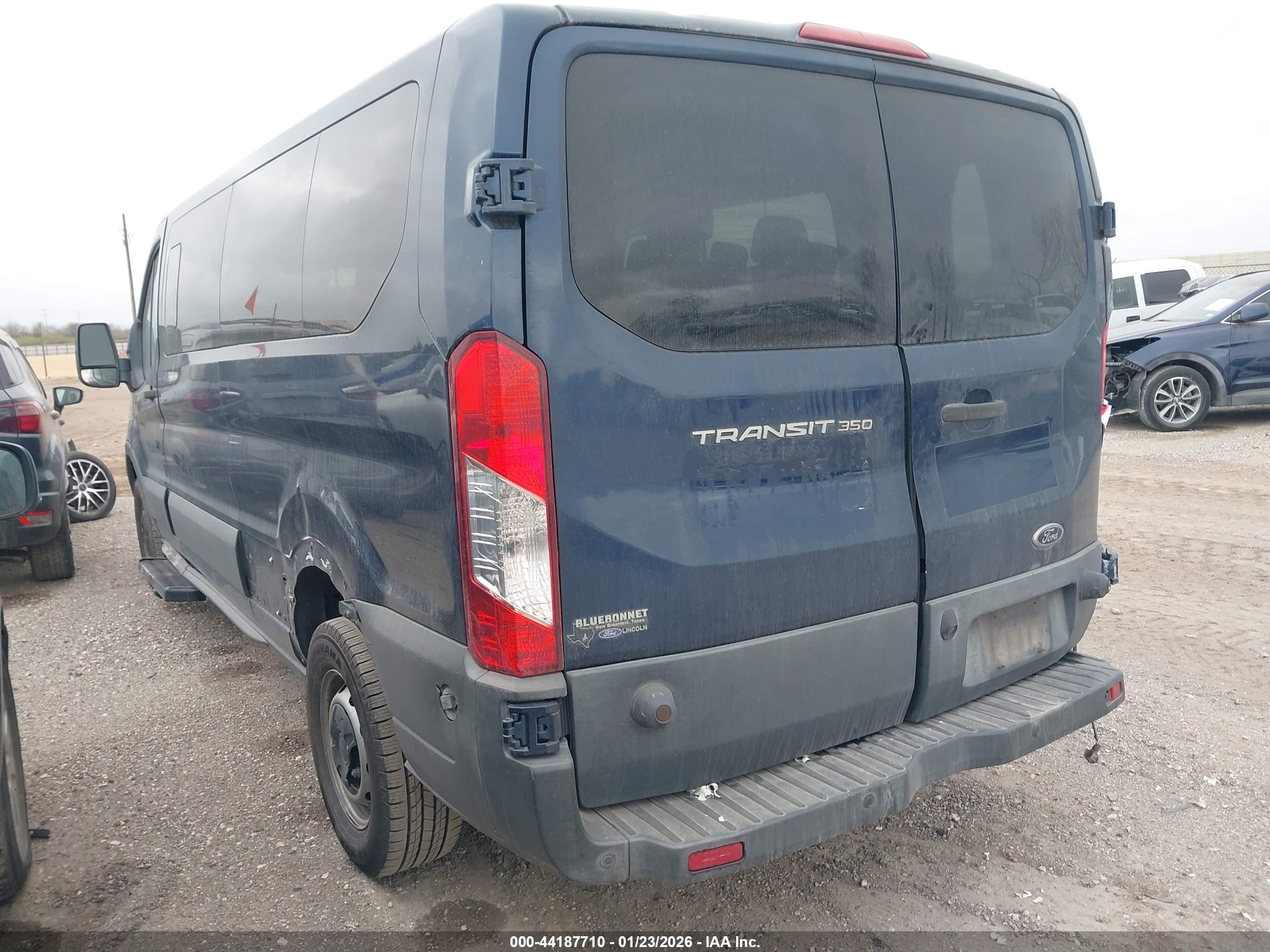 FORD TRANSIT-350 image 3