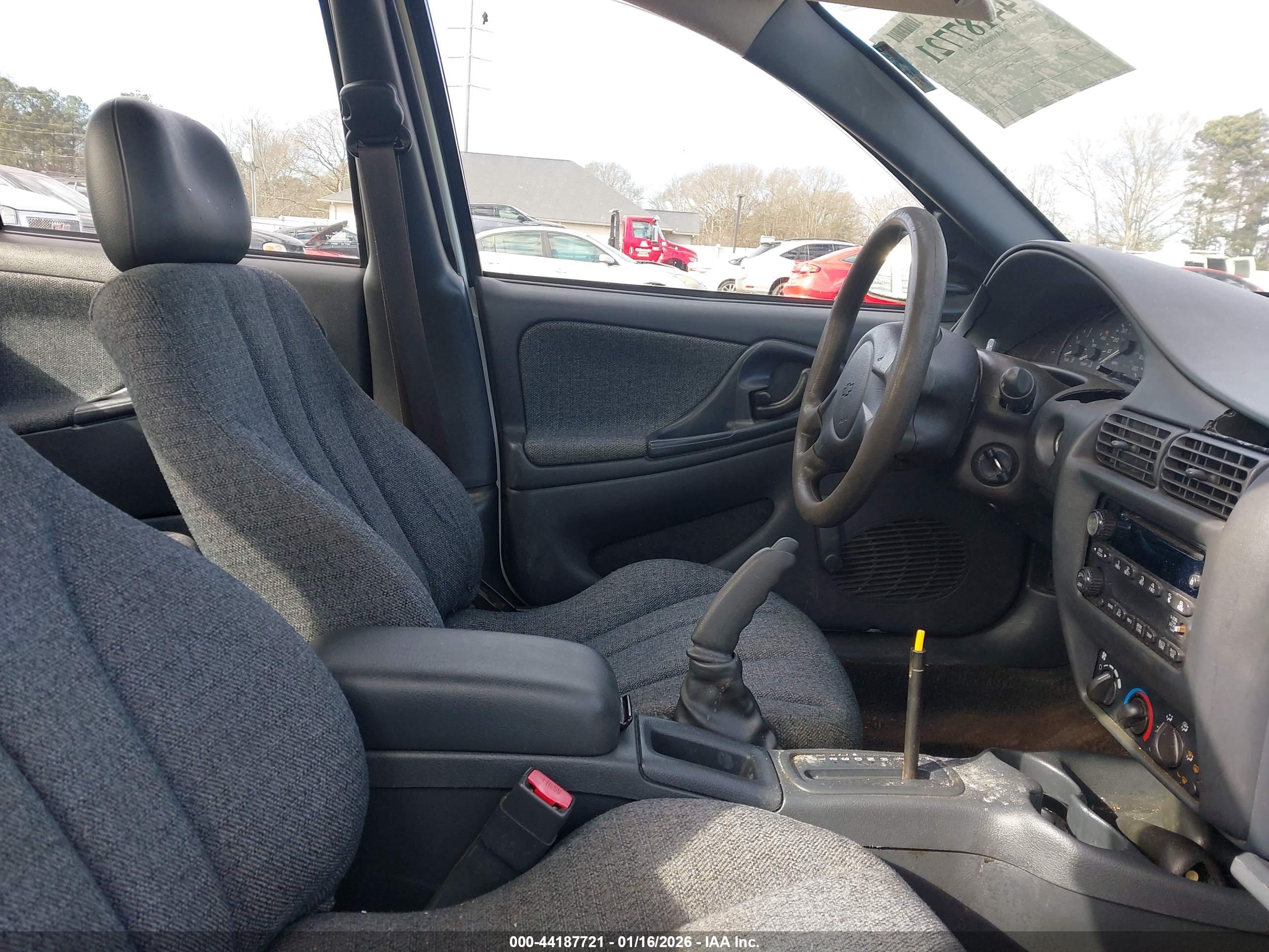 CHEVROLET CAVALIER image 5