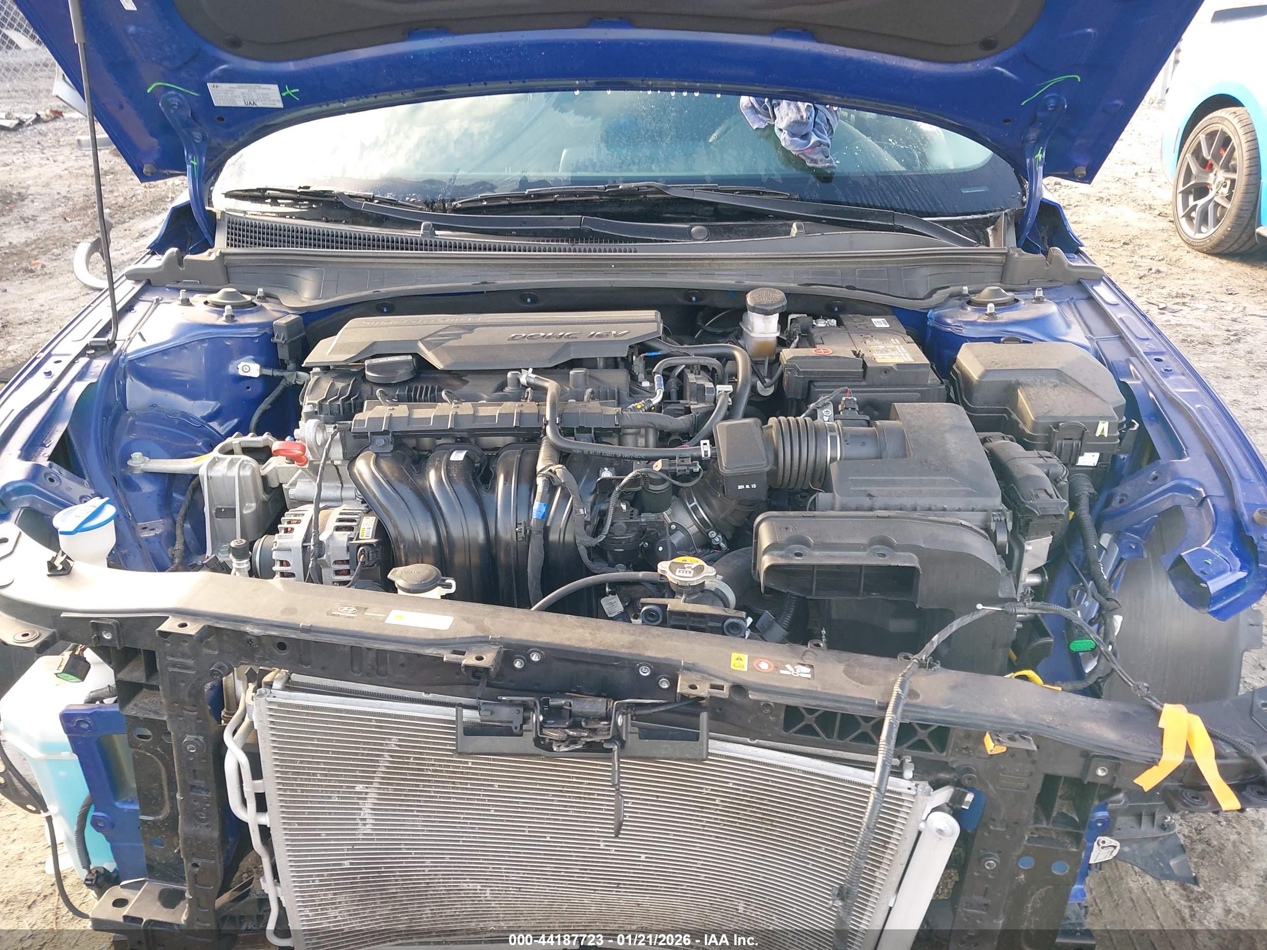 HYUNDAI ELANTRA image 10