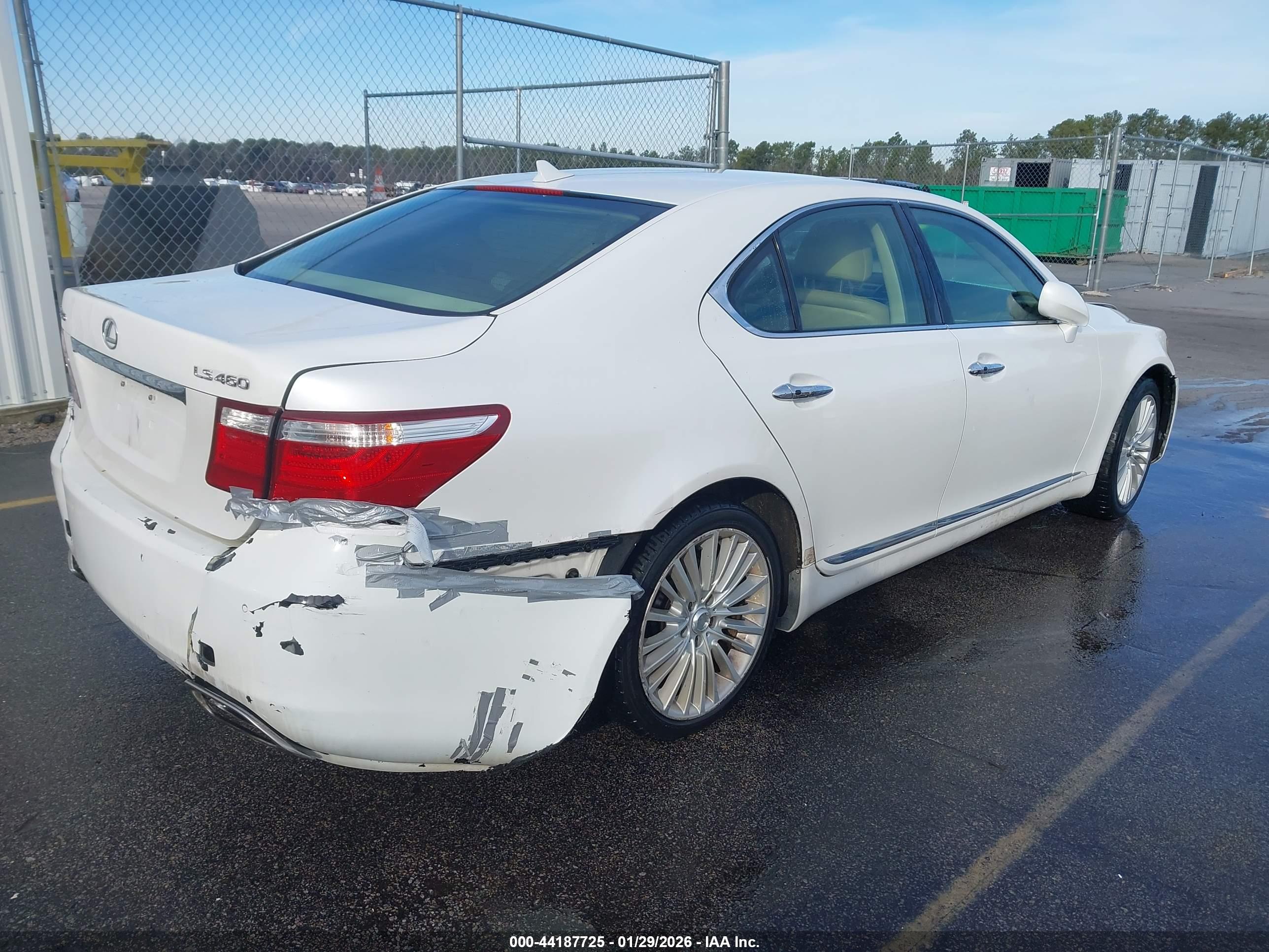 LEXUS LS image 4