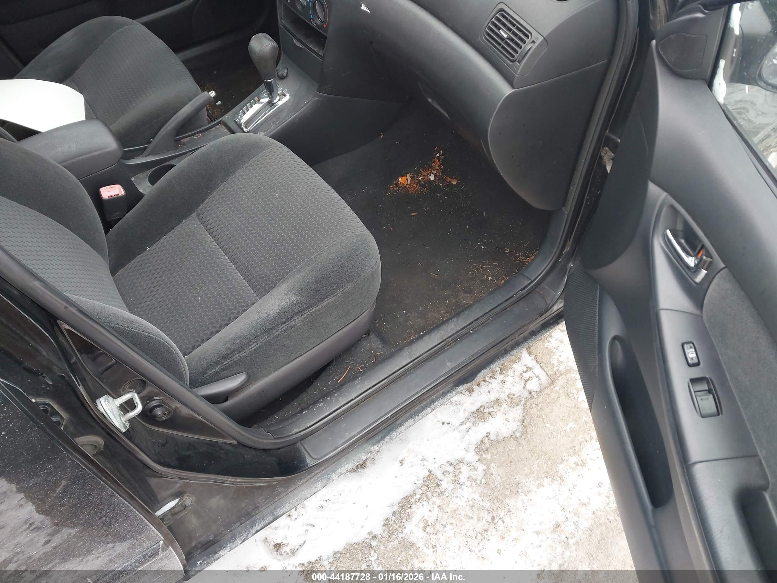 TOYOTA COROLLA image 5