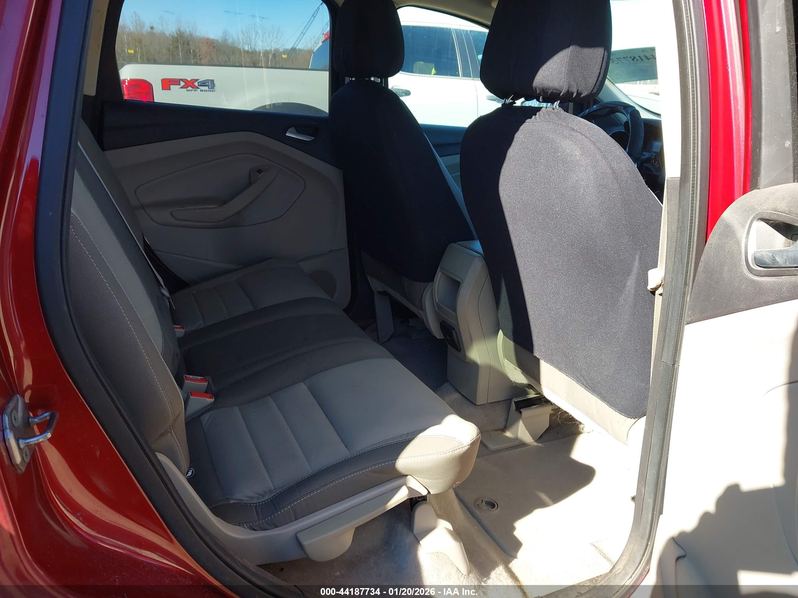 FORD ESCAPE image 8