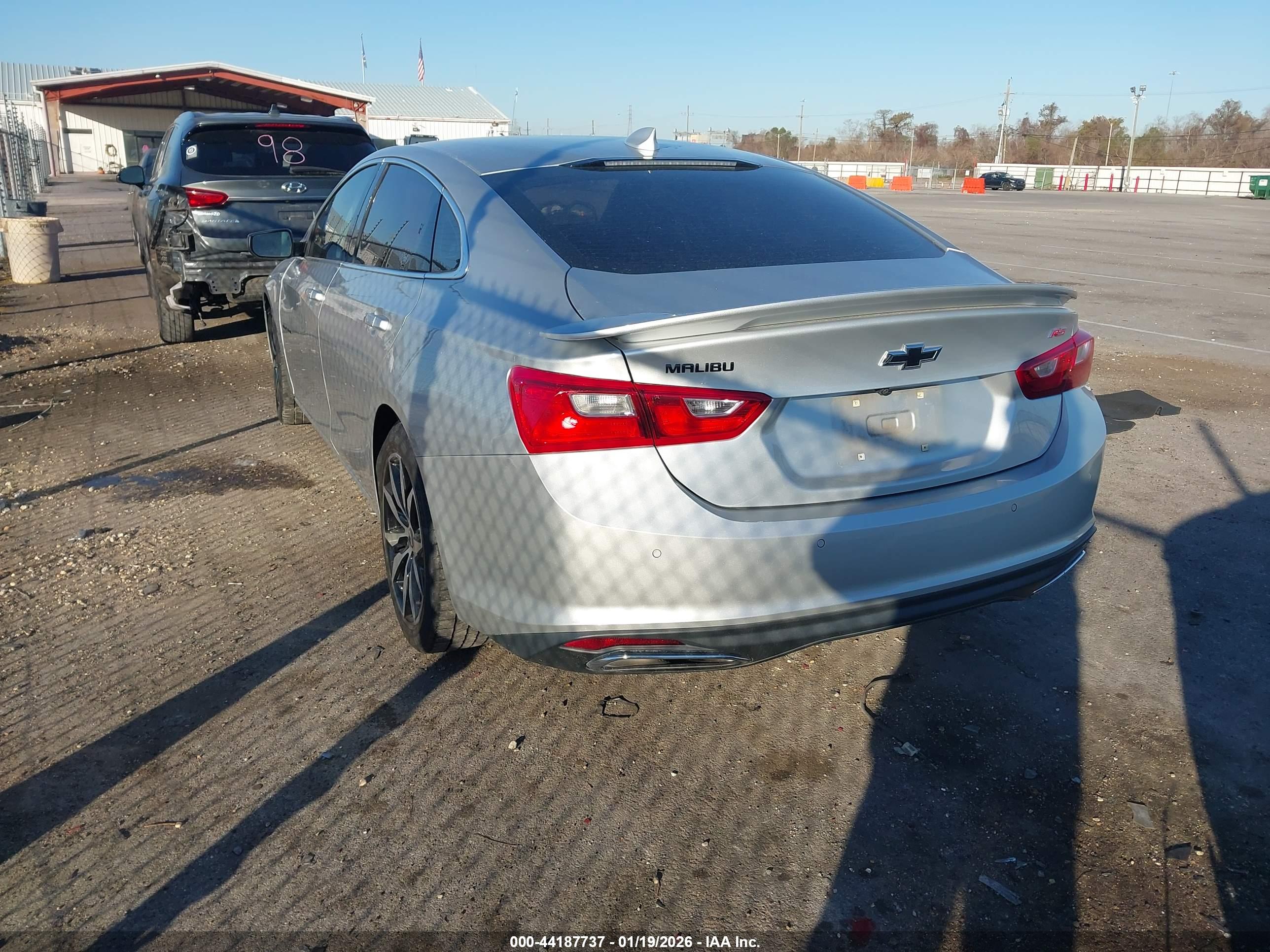 CHEVROLET MALIBU image 3