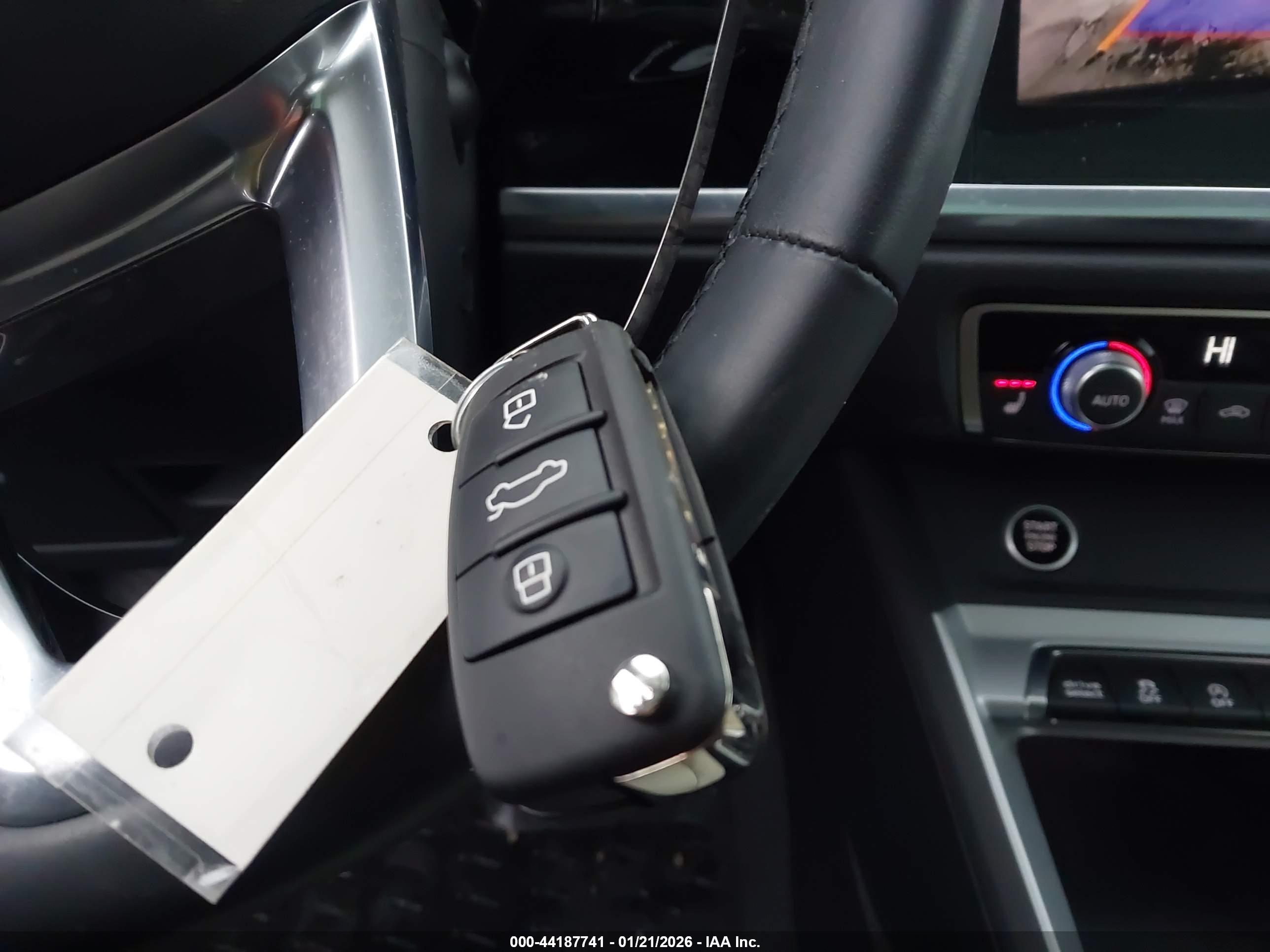 AUDI Q3 image 11