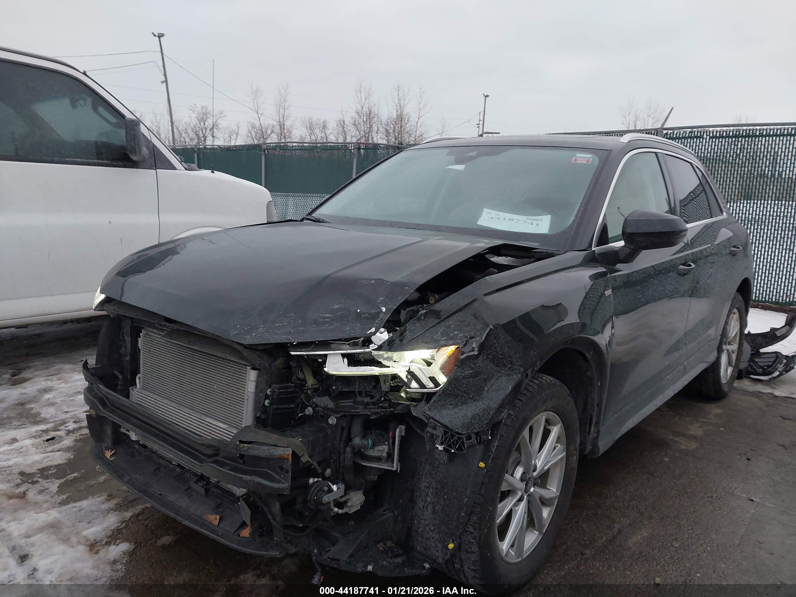 AUDI Q3 image 2