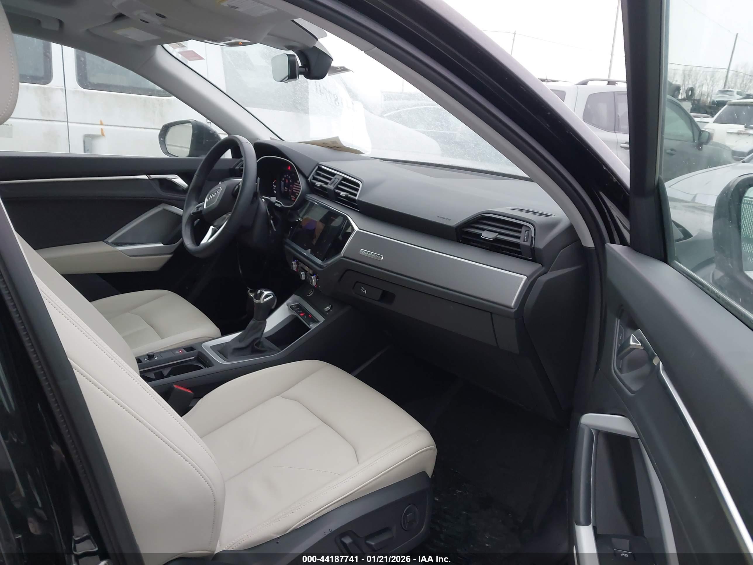 AUDI Q3 image 5