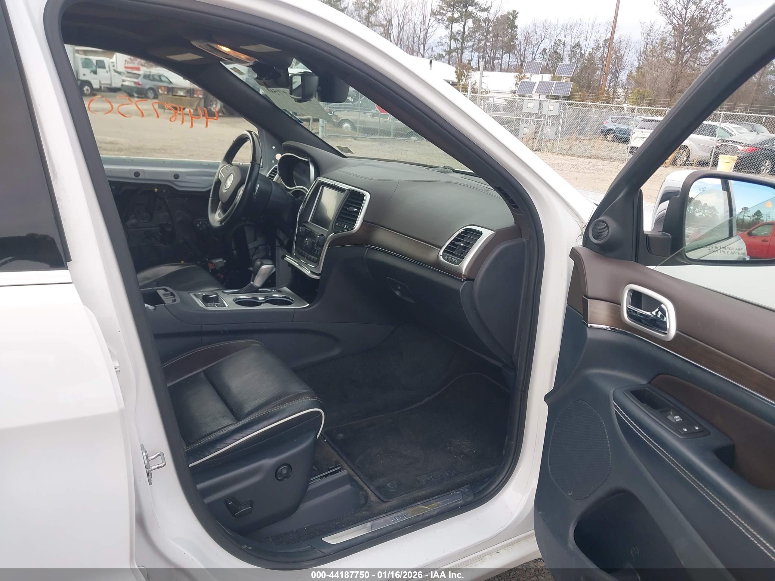 JEEP GRAND image 5