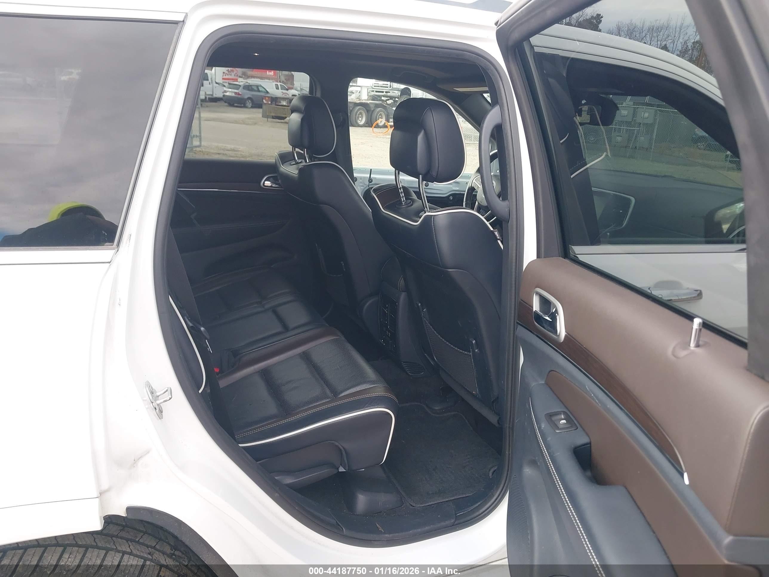 JEEP GRAND image 8