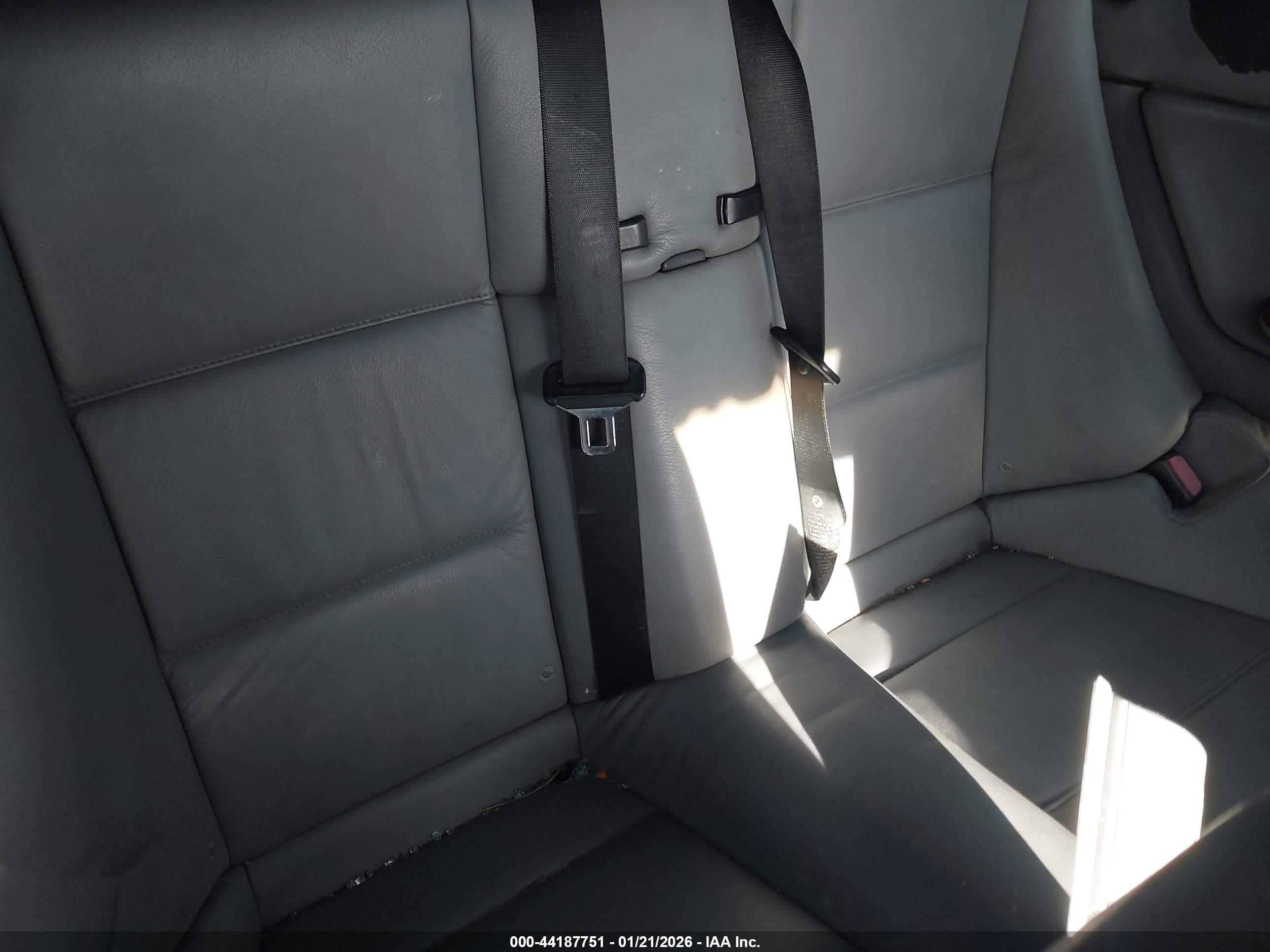 BMW 325CI image 8