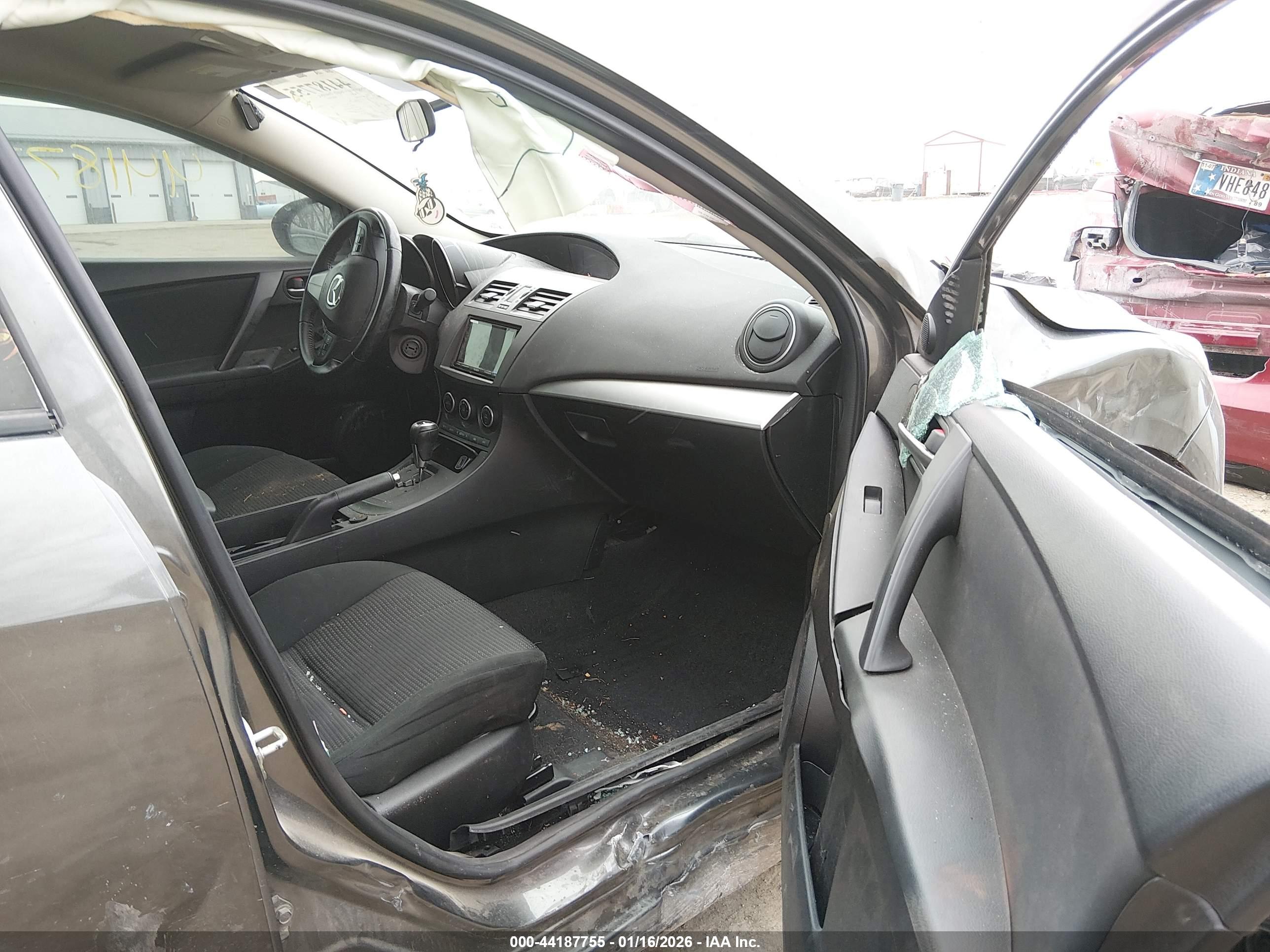 MAZDA MAZDA3 image 5