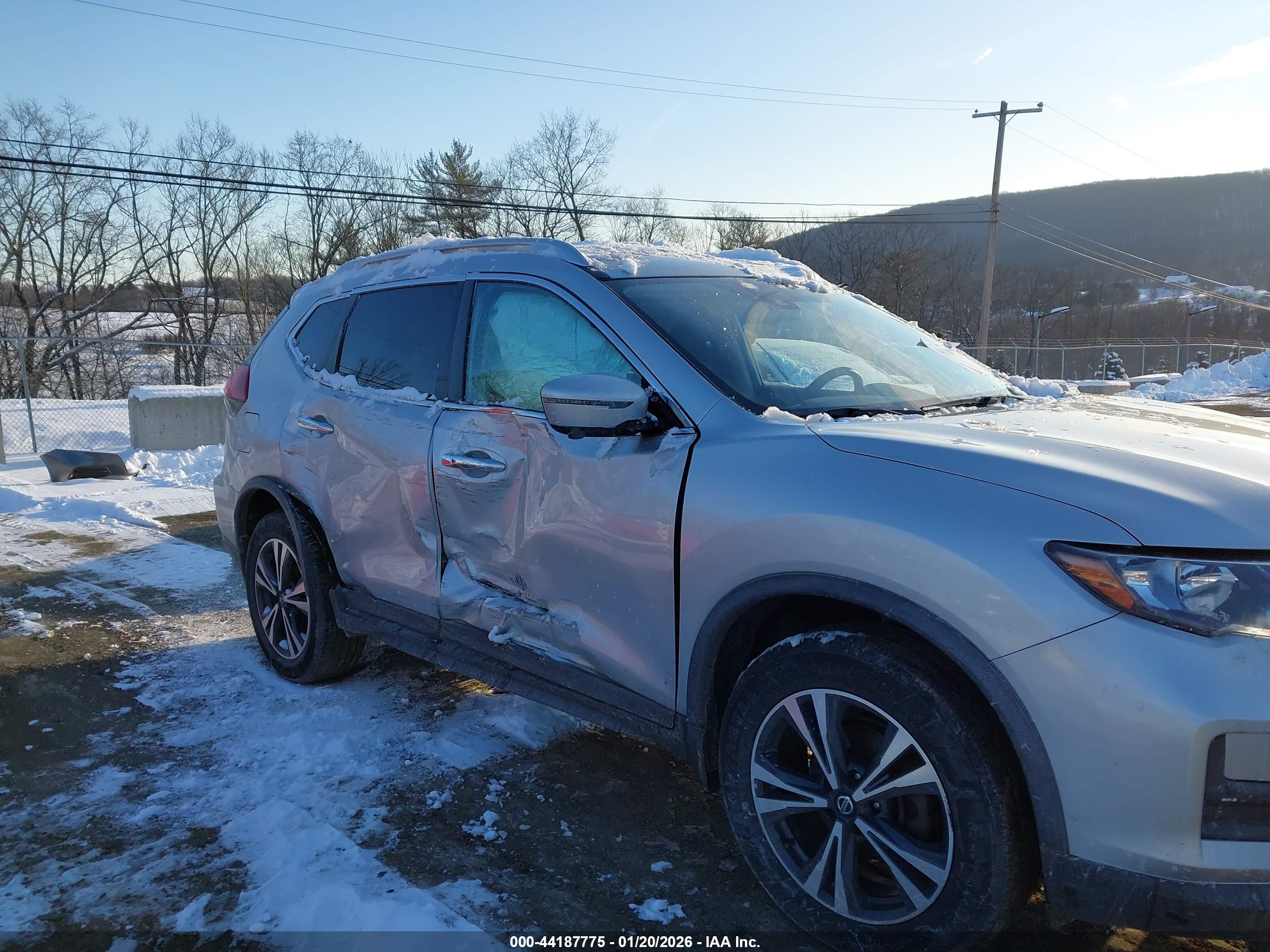 NISSAN ROGUE image 6