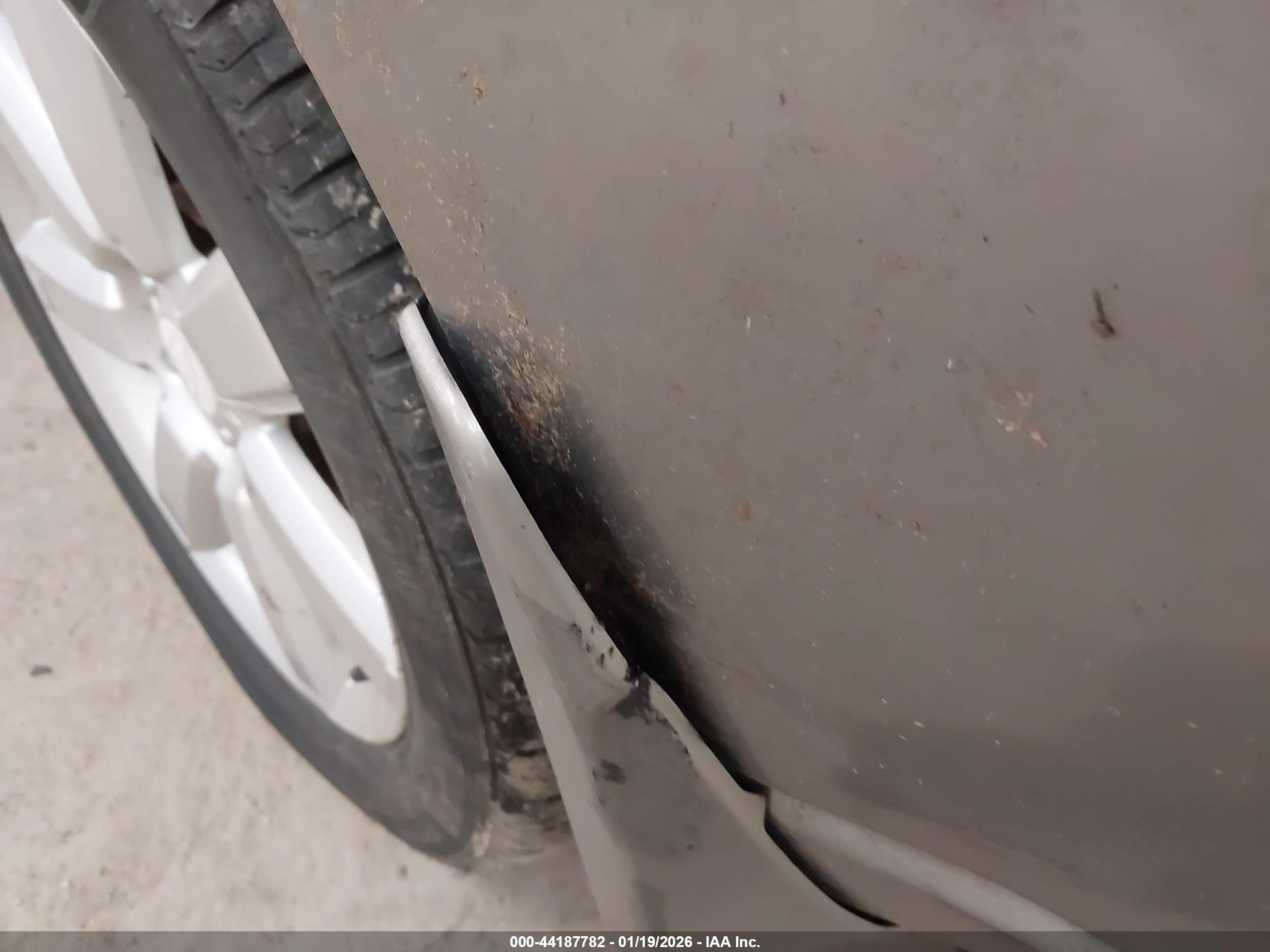 SUBARU OUTBACK image 6