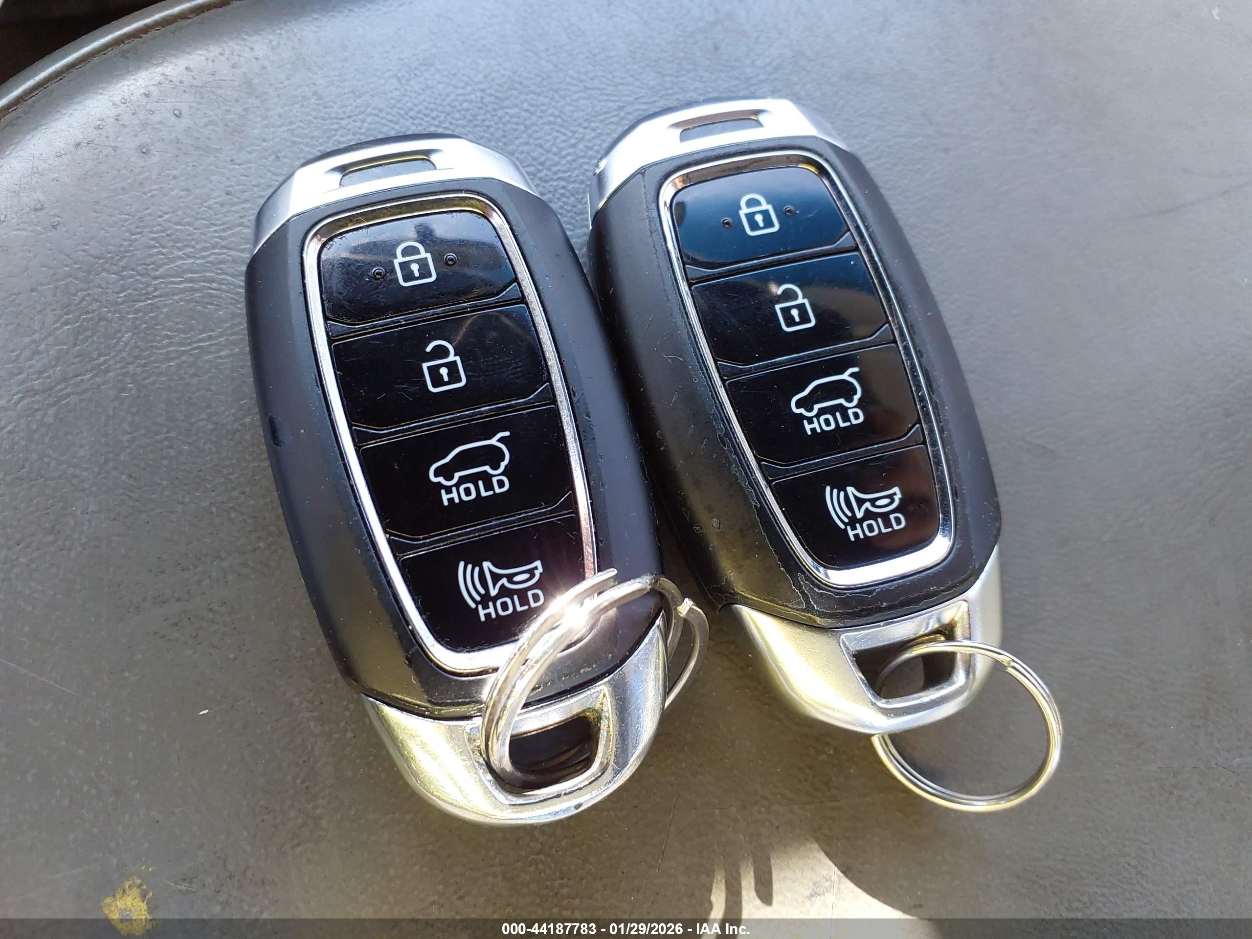 HYUNDAI ELANTRA image 11