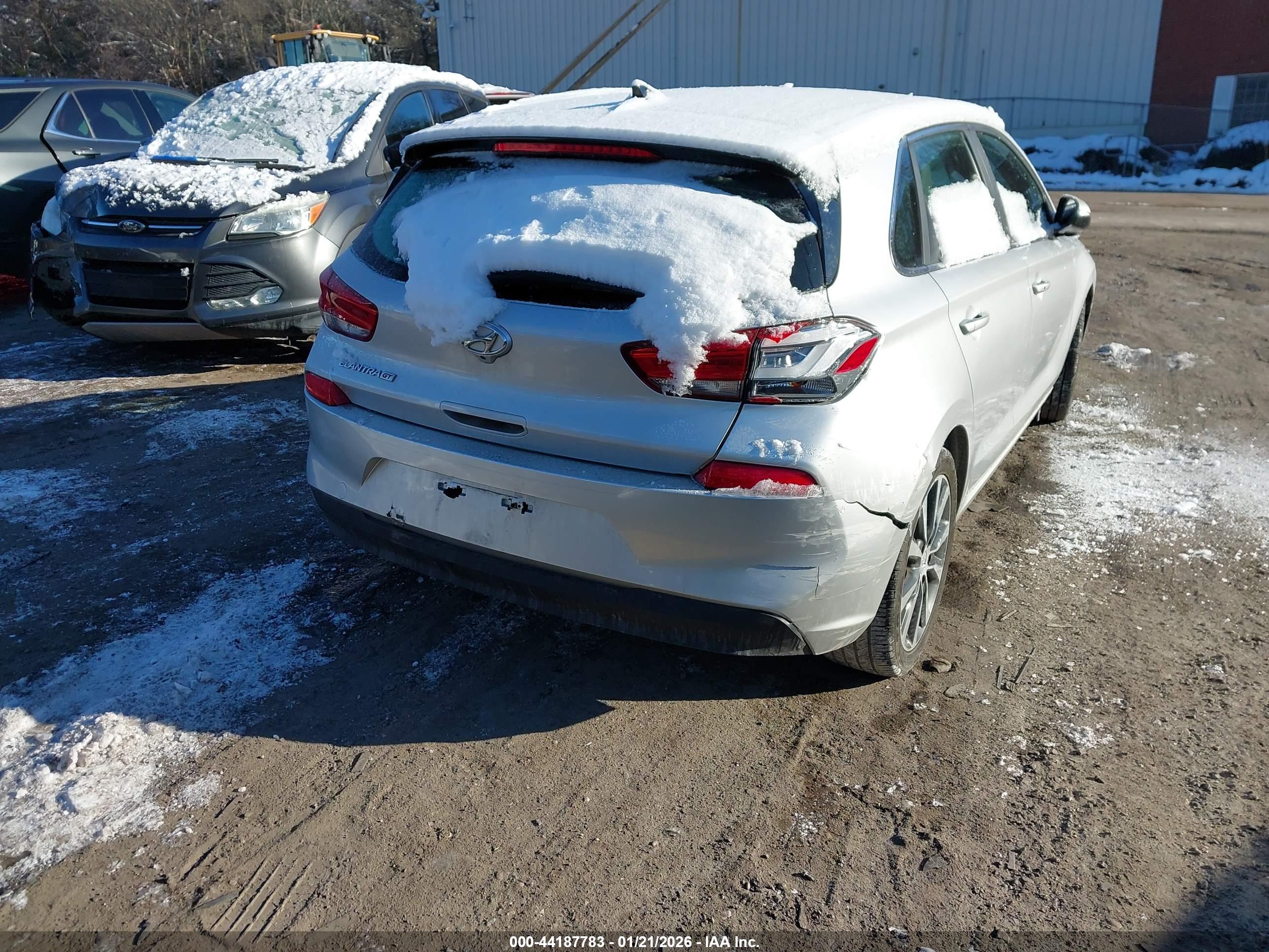 HYUNDAI ELANTRA image 4