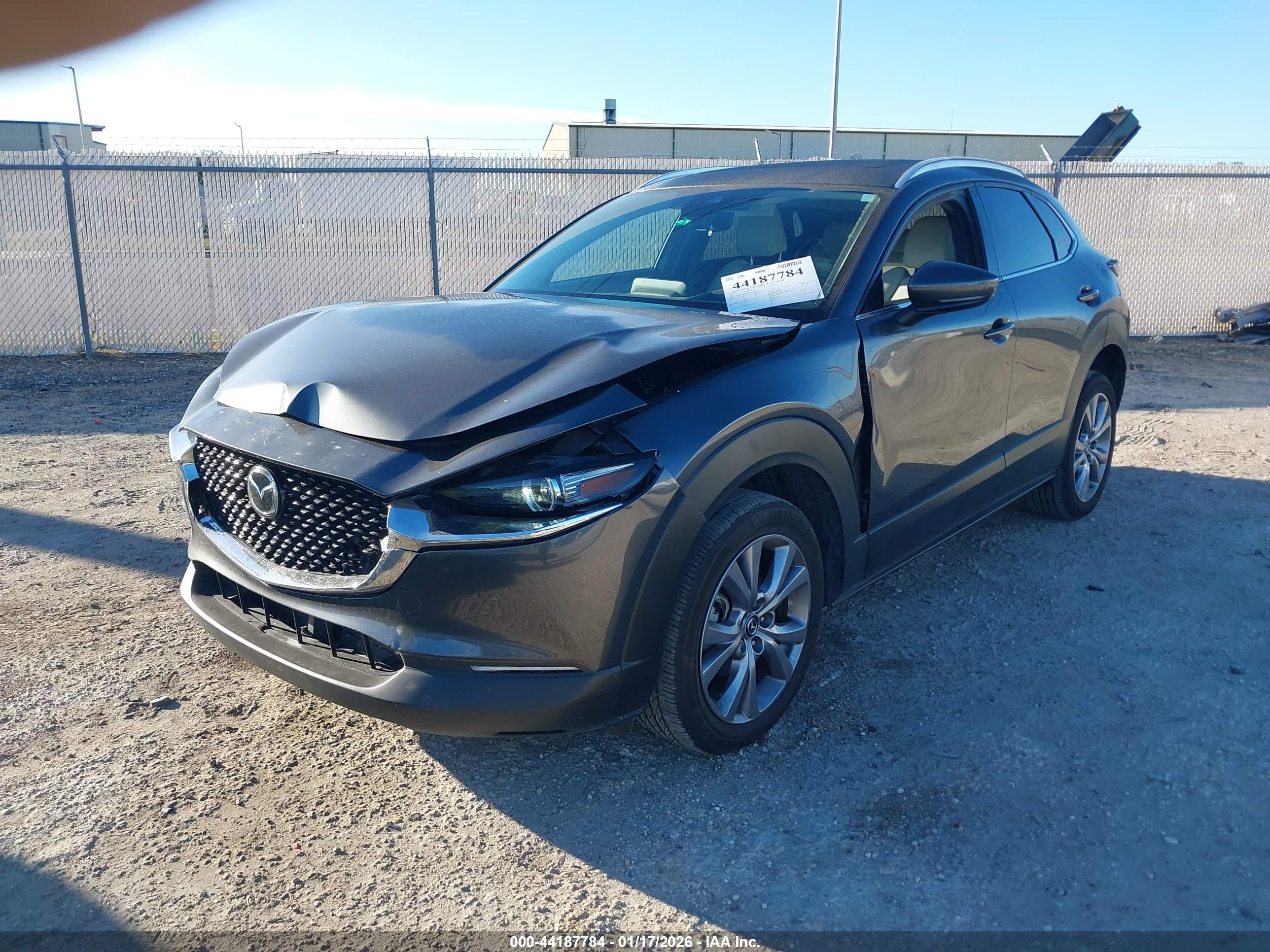 MAZDA CX-30 image 2