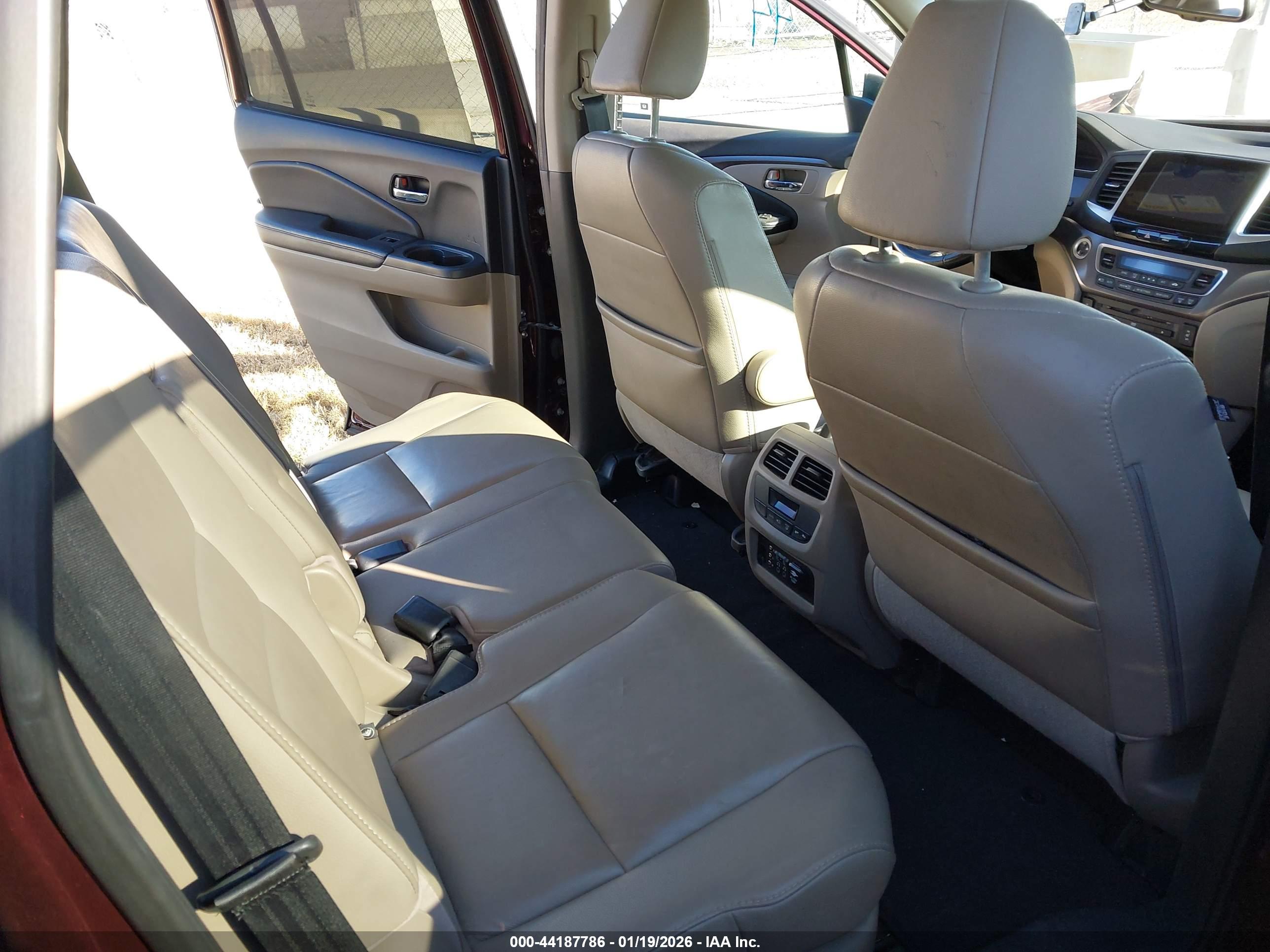 HONDA PILOT image 8