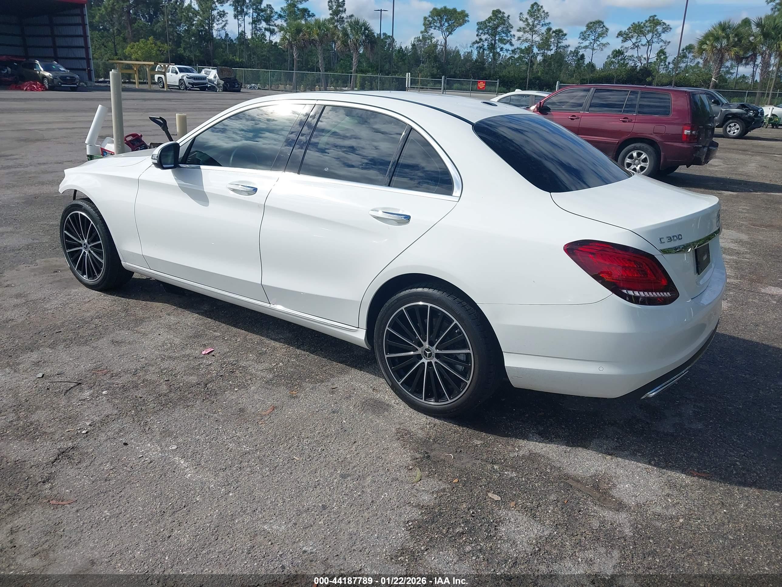 MERCEDES-BENZ C image 3