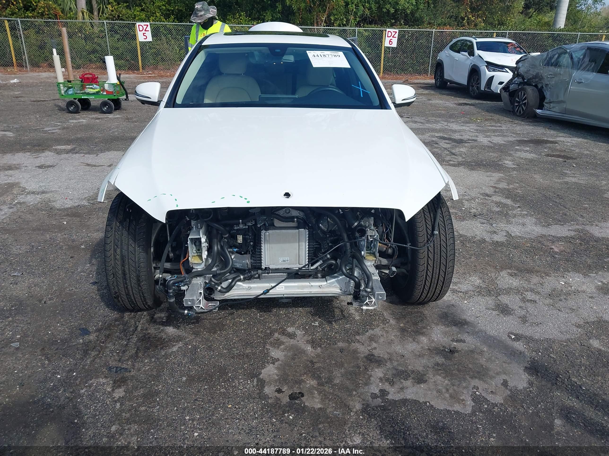MERCEDES-BENZ C image 6