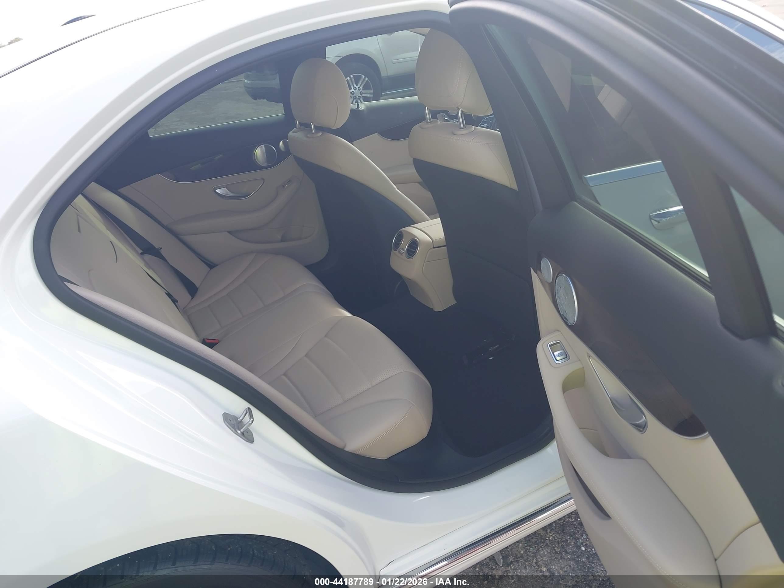 MERCEDES-BENZ C image 8