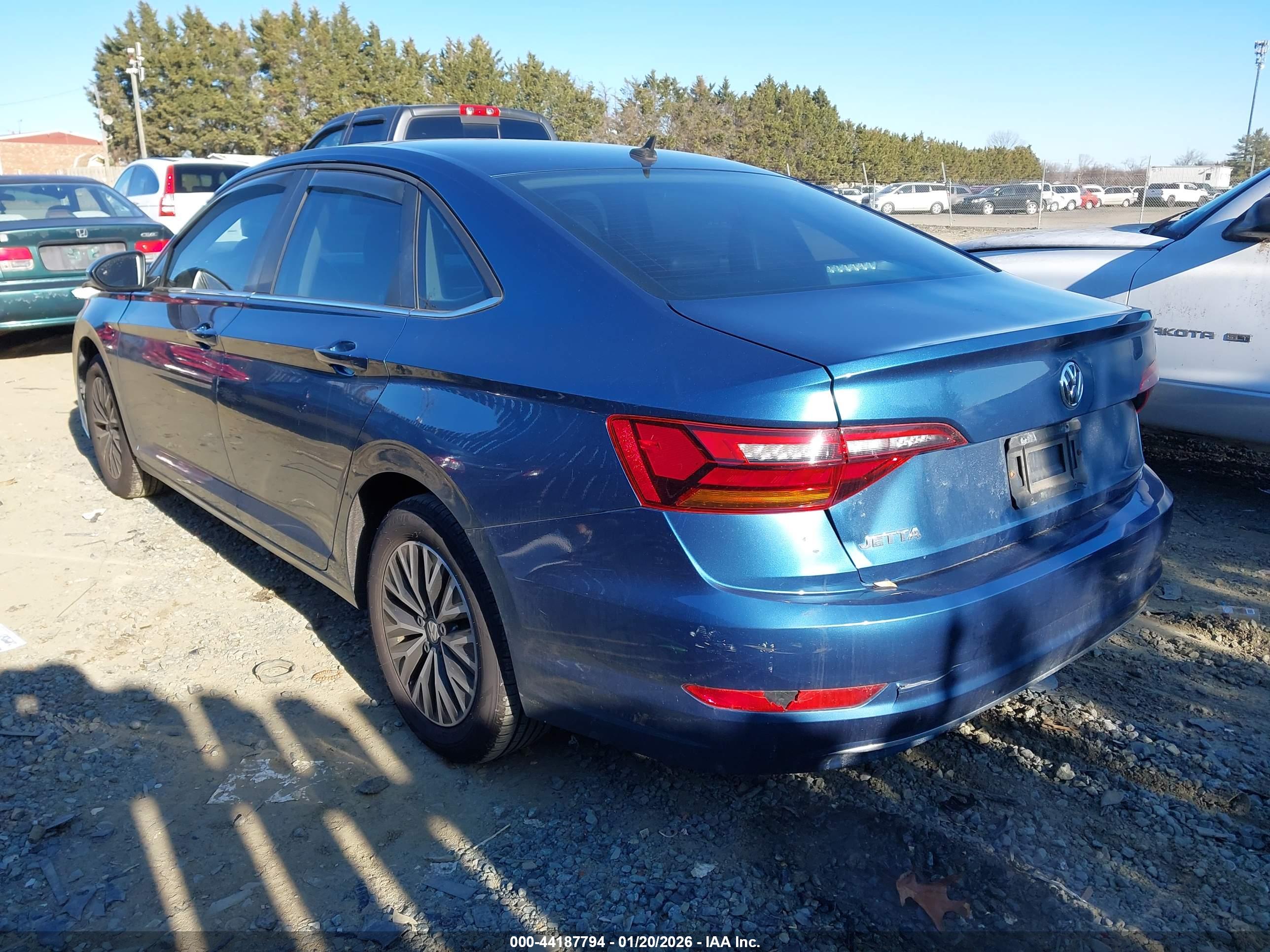 VOLKSWAGEN JETTA image 3