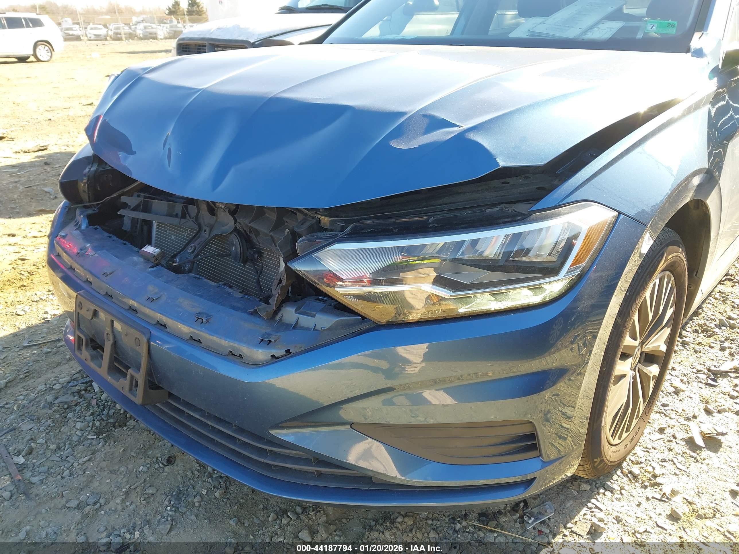 VOLKSWAGEN JETTA image 6