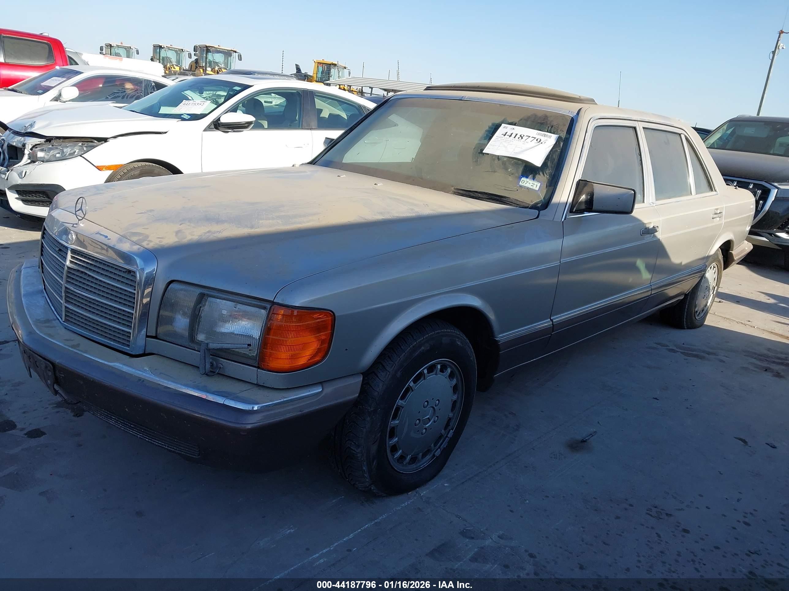 MERCEDES-BENZ 300 image 2