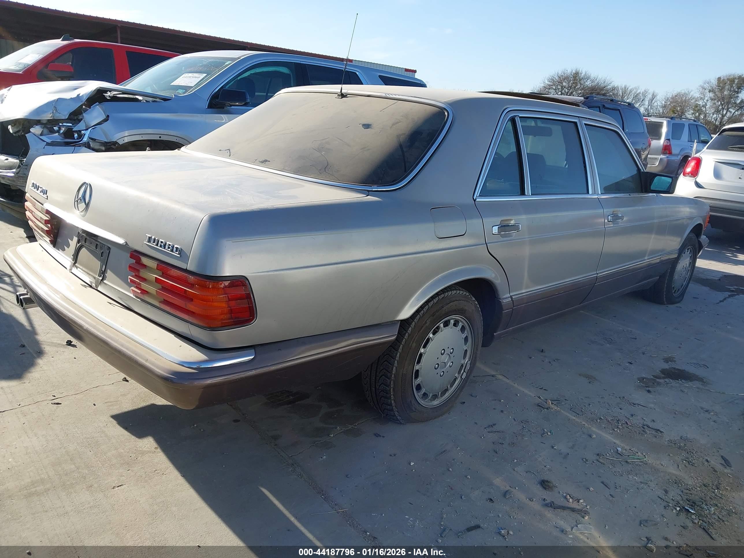 MERCEDES-BENZ 300 image 4