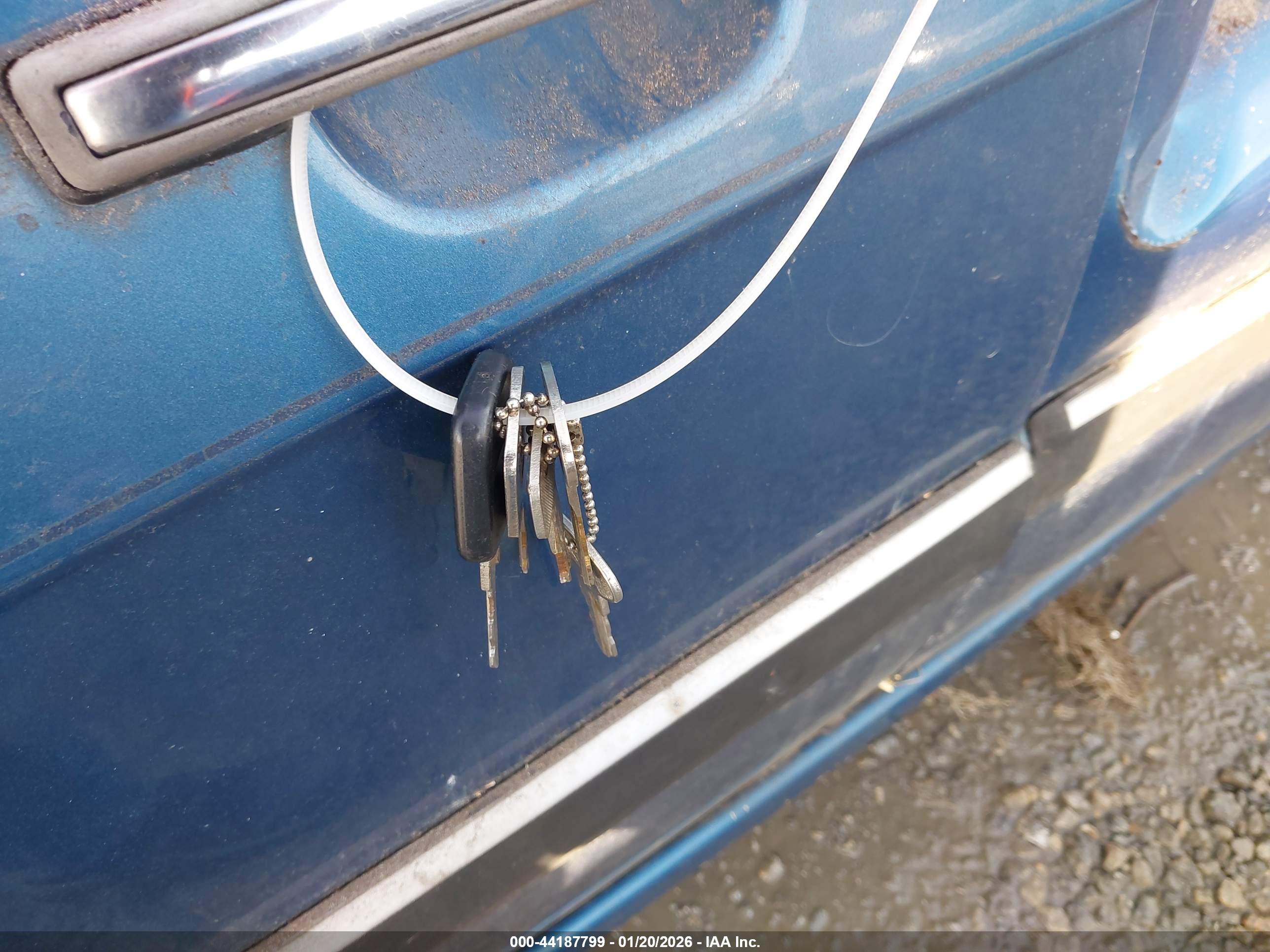 AUDI 4000 image 11