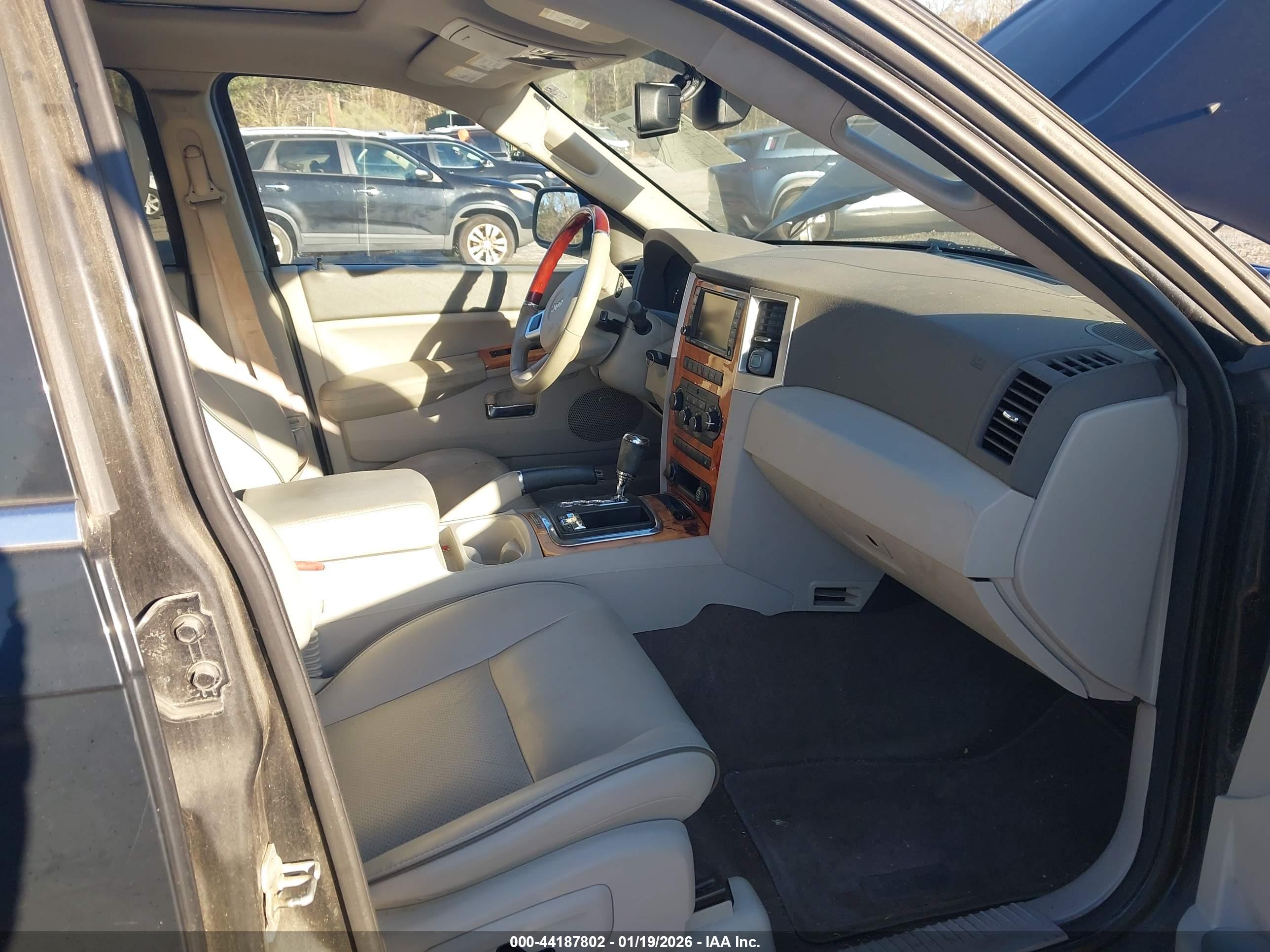 JEEP GRAND image 5