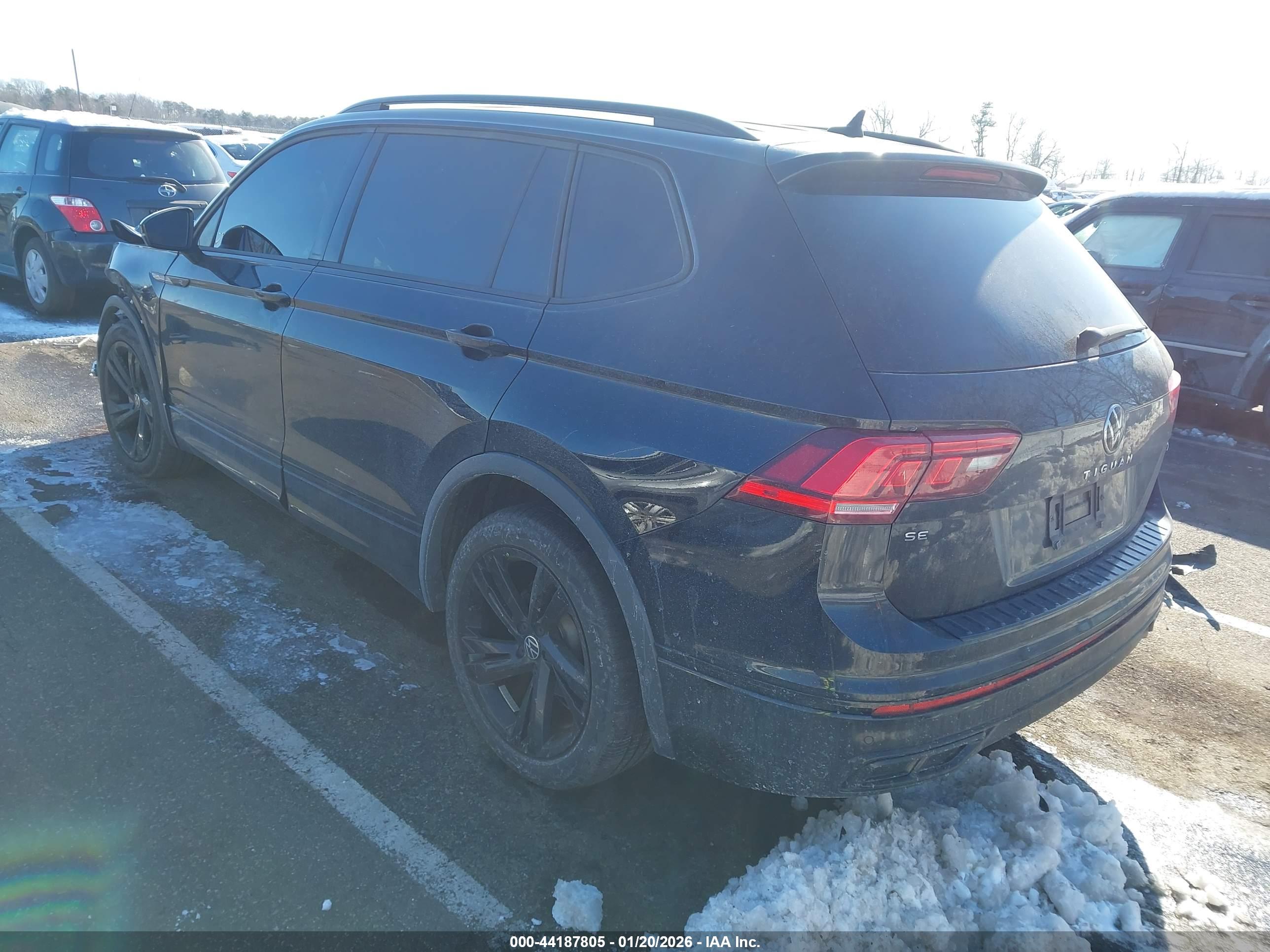 VOLKSWAGEN TIGUAN image 3