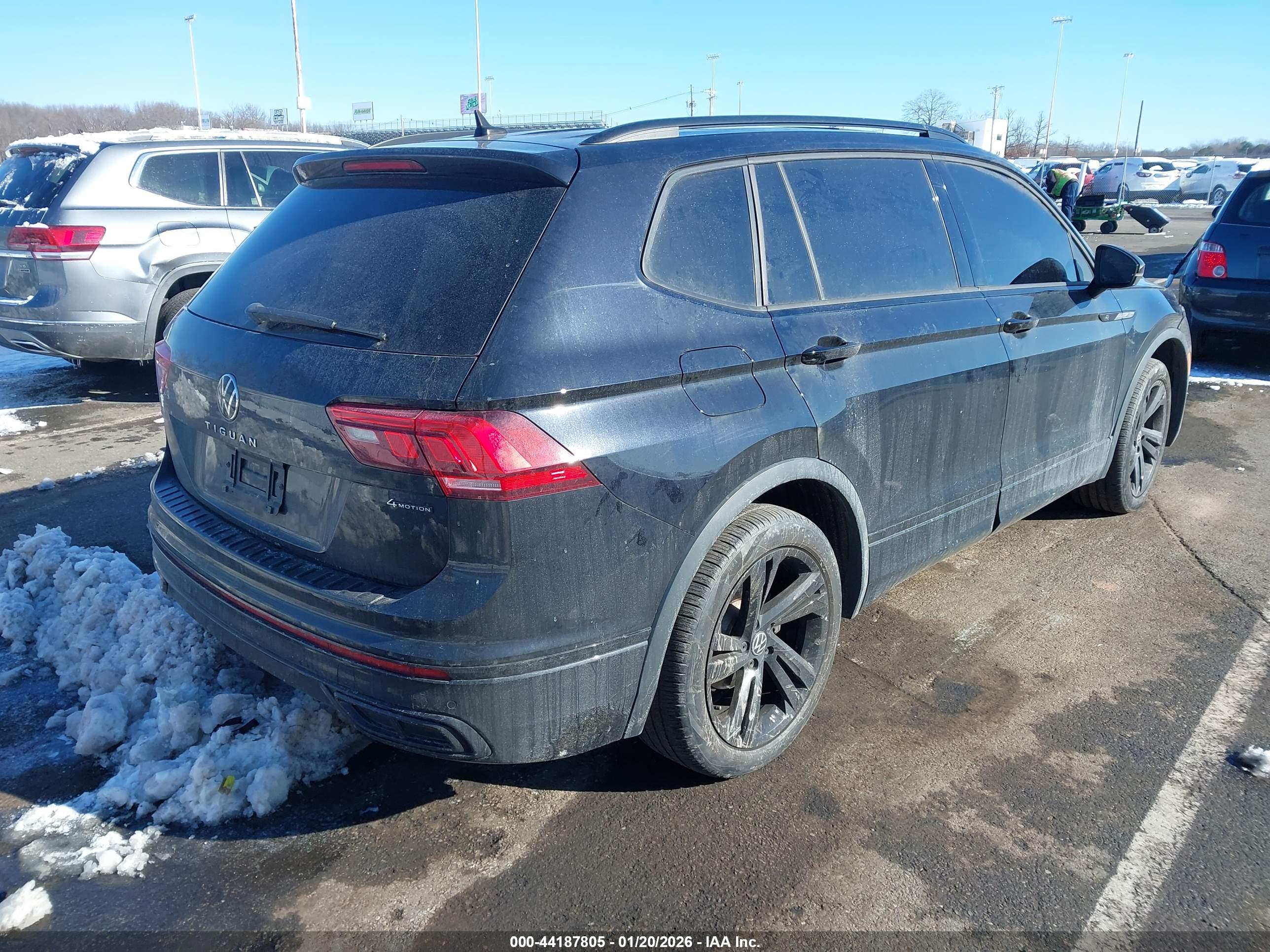 VOLKSWAGEN TIGUAN image 4