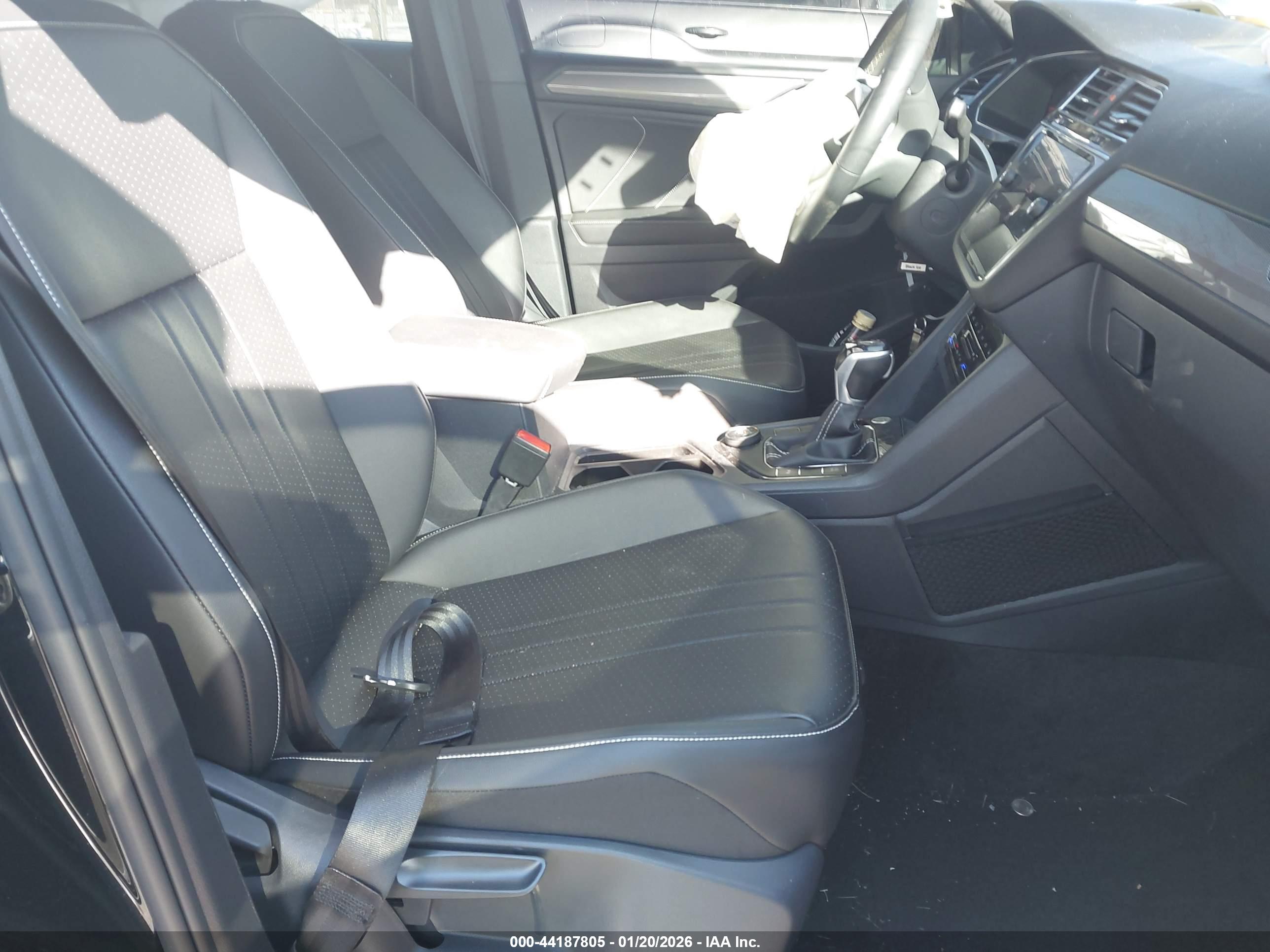 VOLKSWAGEN TIGUAN image 5