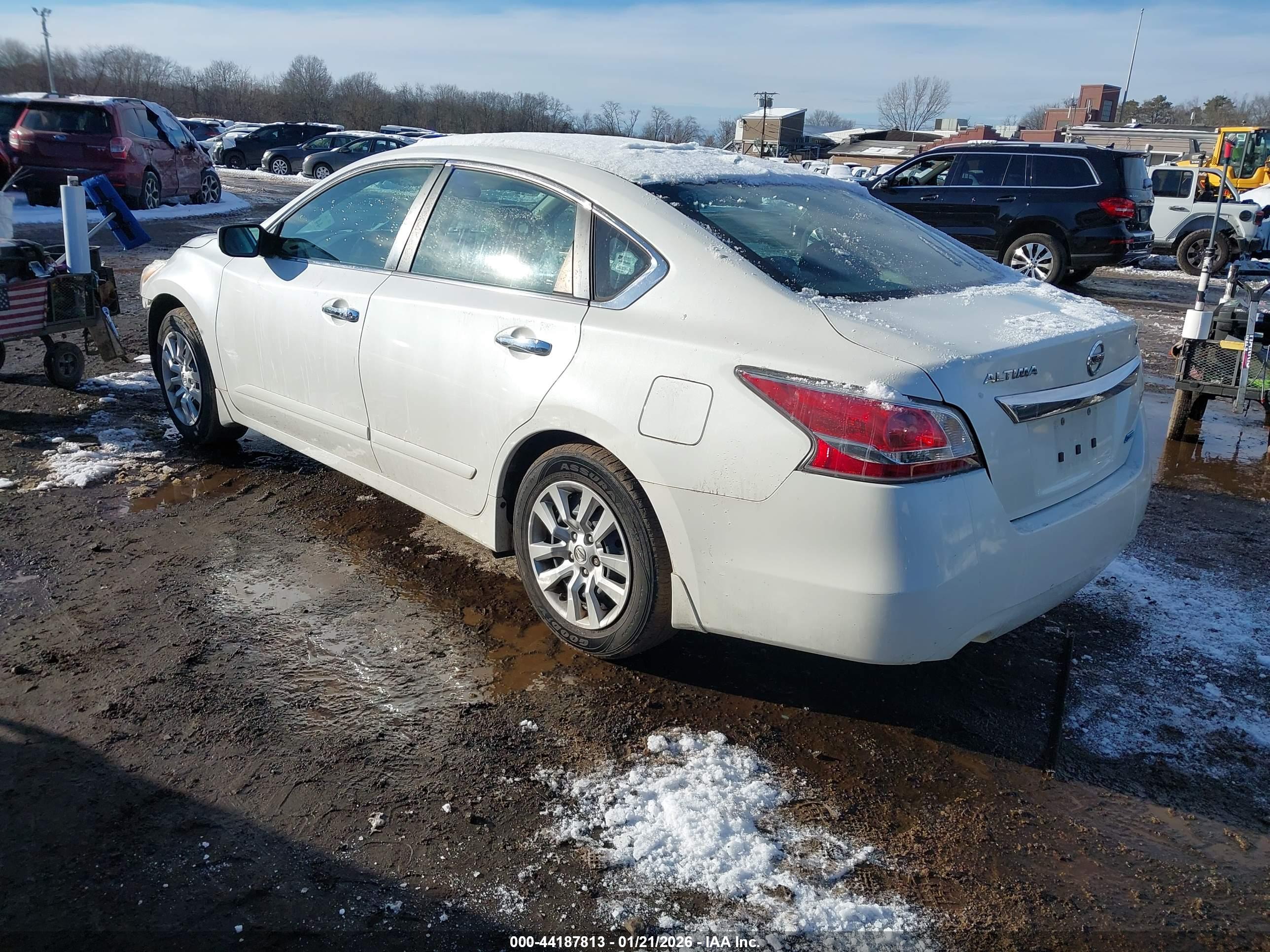 NISSAN ALTIMA image 3