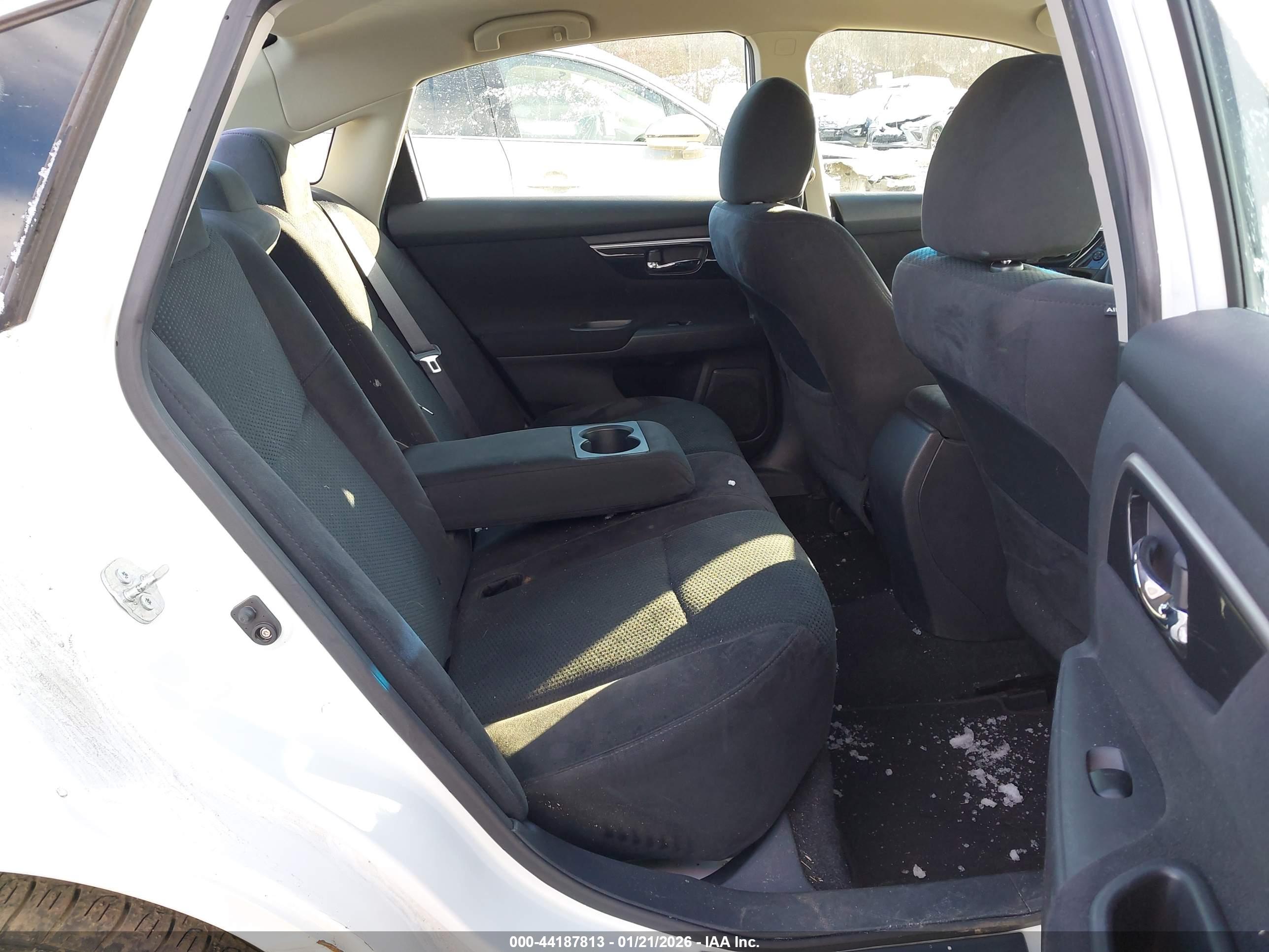 NISSAN ALTIMA image 8