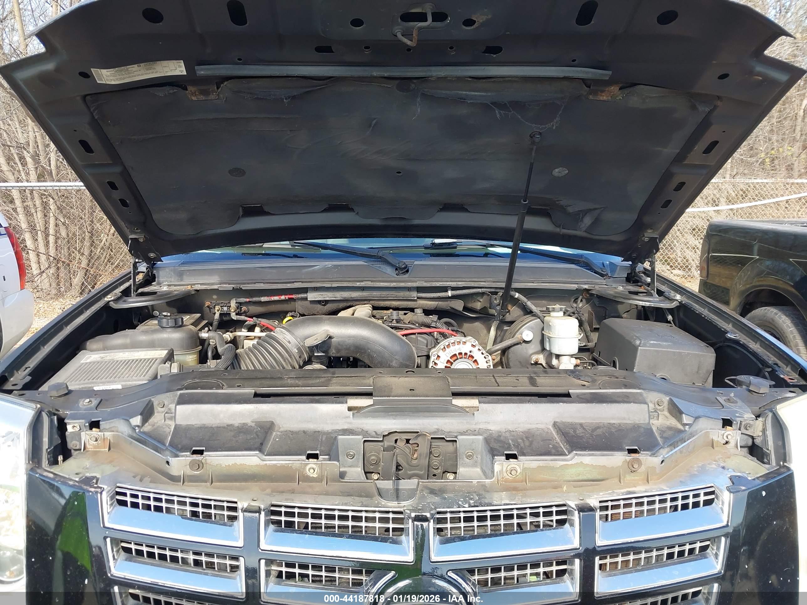 CADILLAC ESCALADE image 10