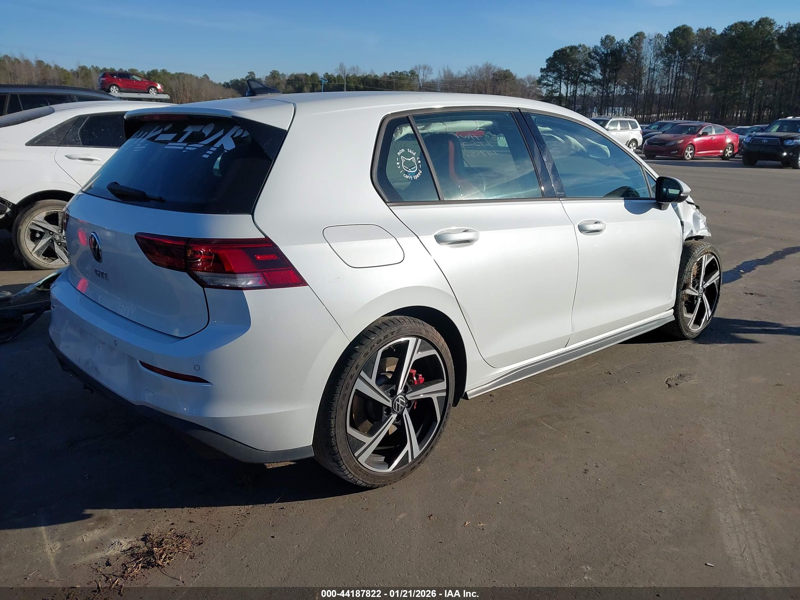 VOLKSWAGEN GOLF image 4