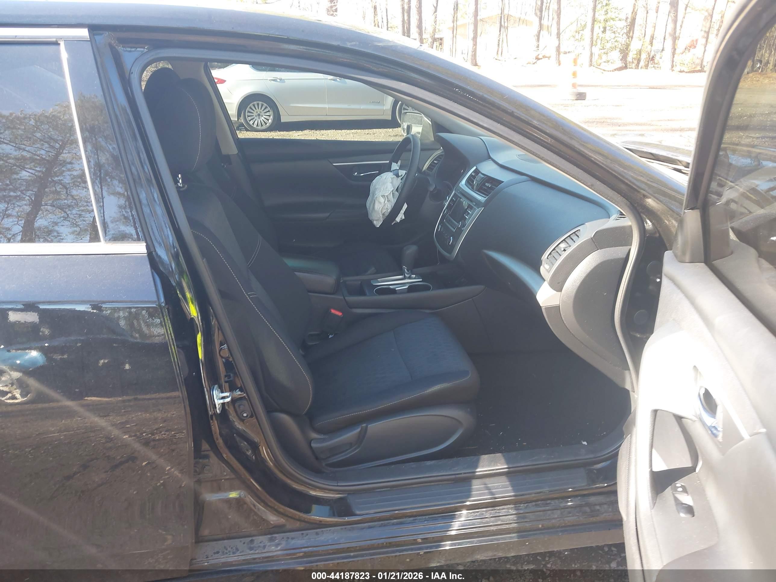NISSAN ALTIMA image 5