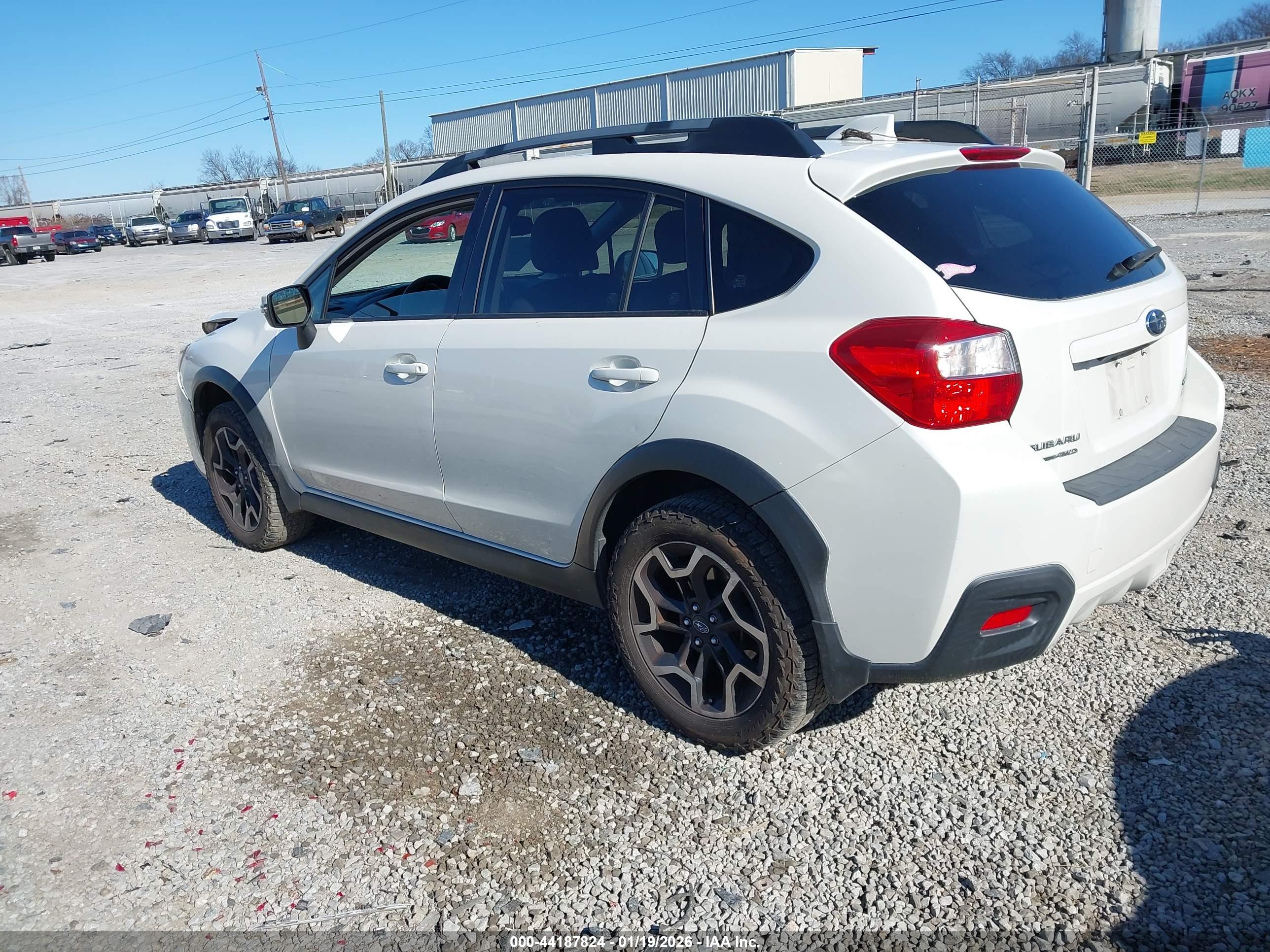 SUBARU CROSSTREK image 3
