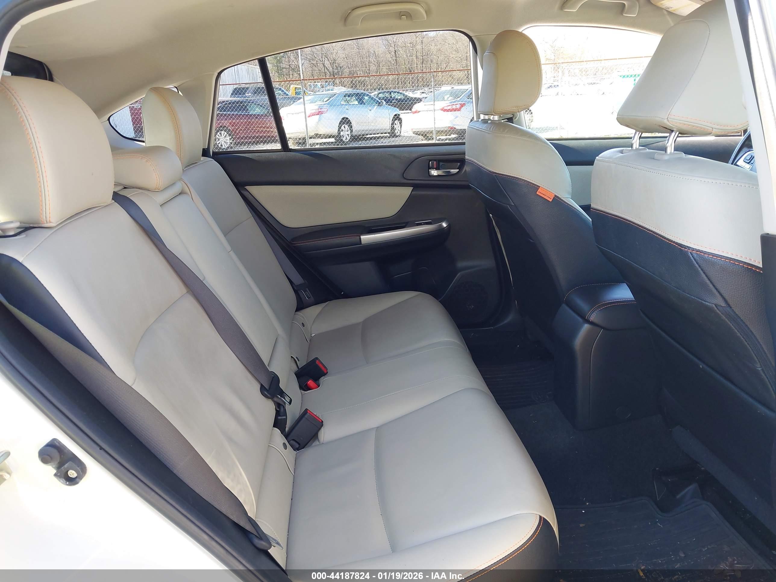 SUBARU CROSSTREK image 8