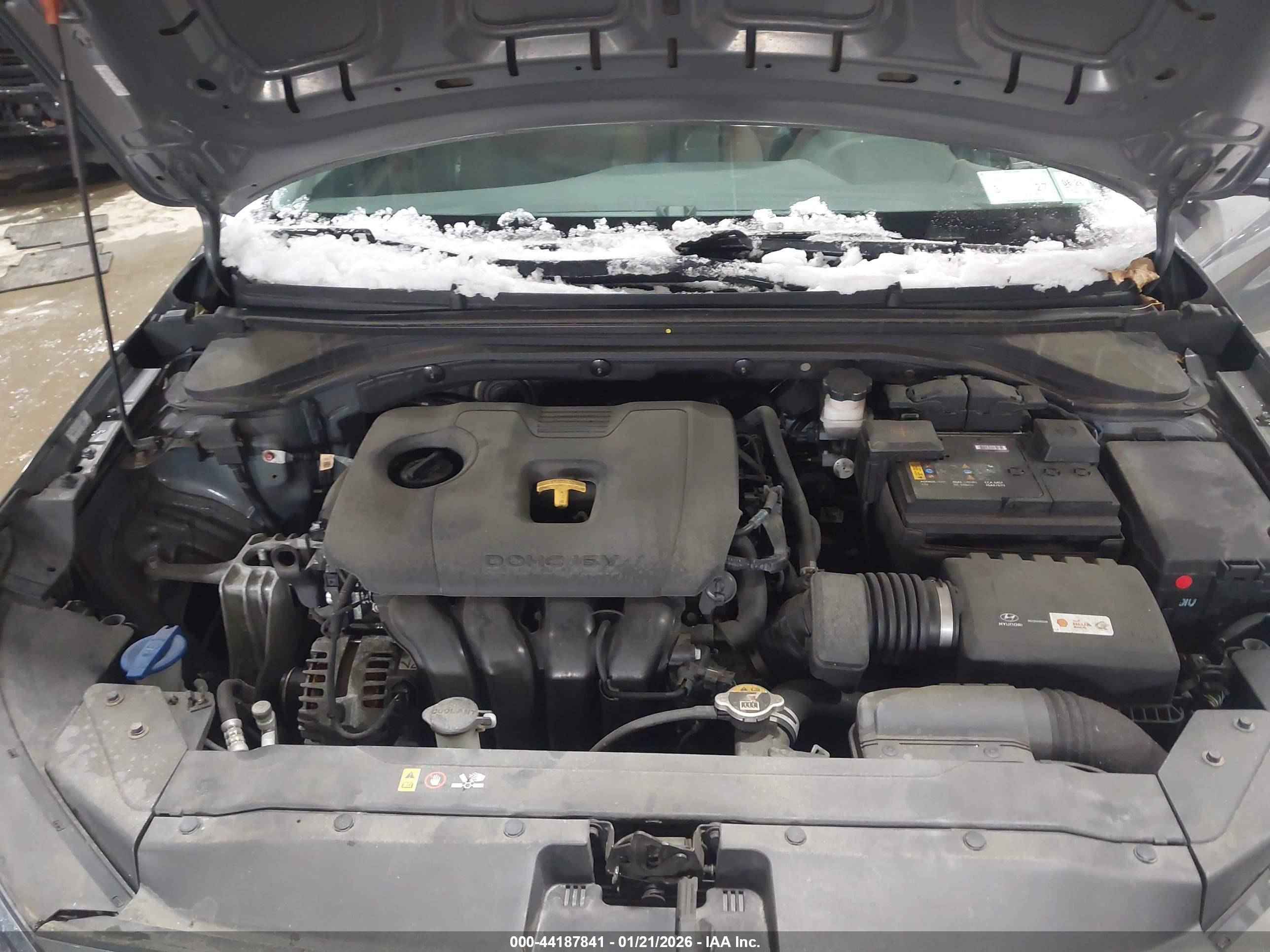 HYUNDAI ELANTRA image 10