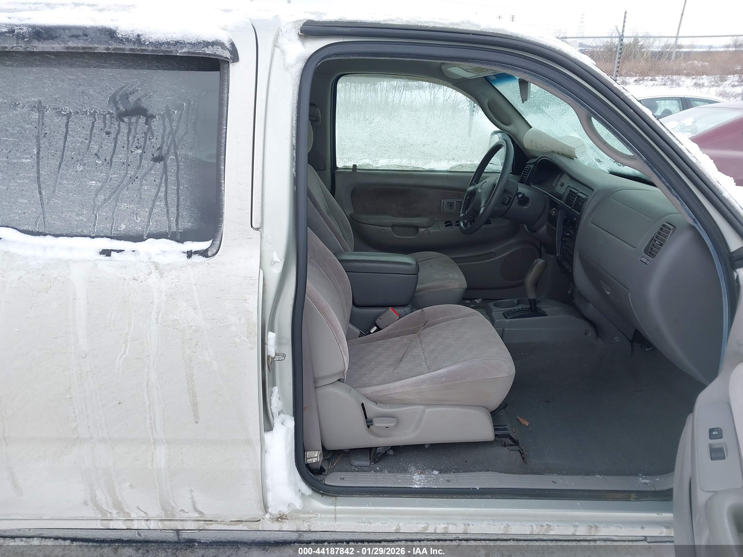 TOYOTA TACOMA image 5