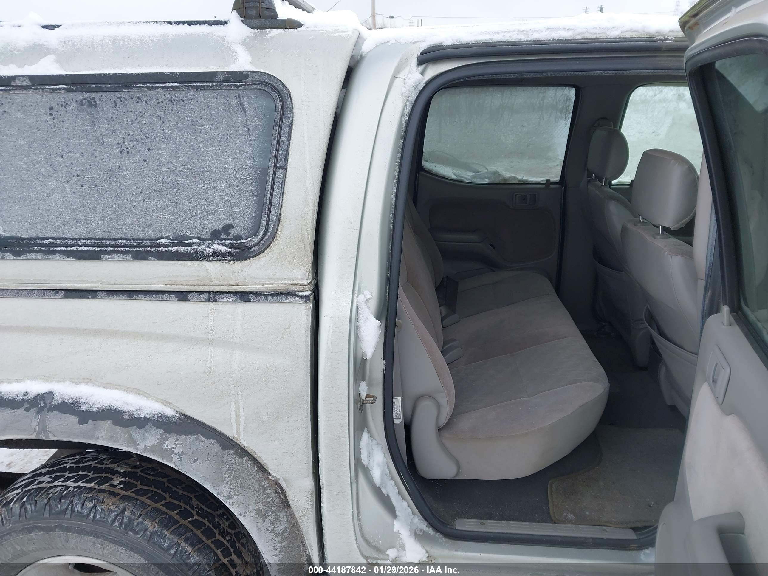TOYOTA TACOMA image 8