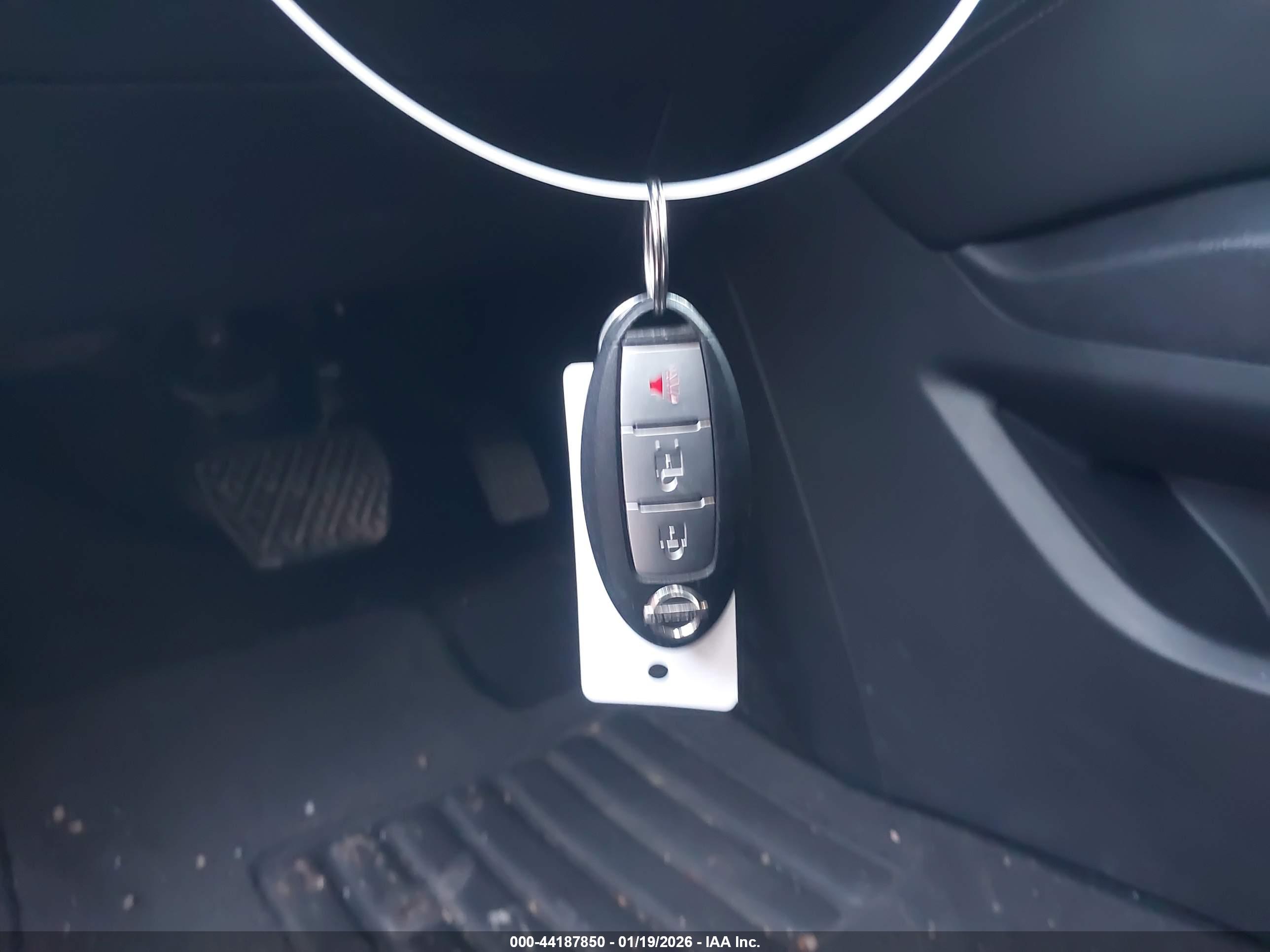 NISSAN MURANO image 11