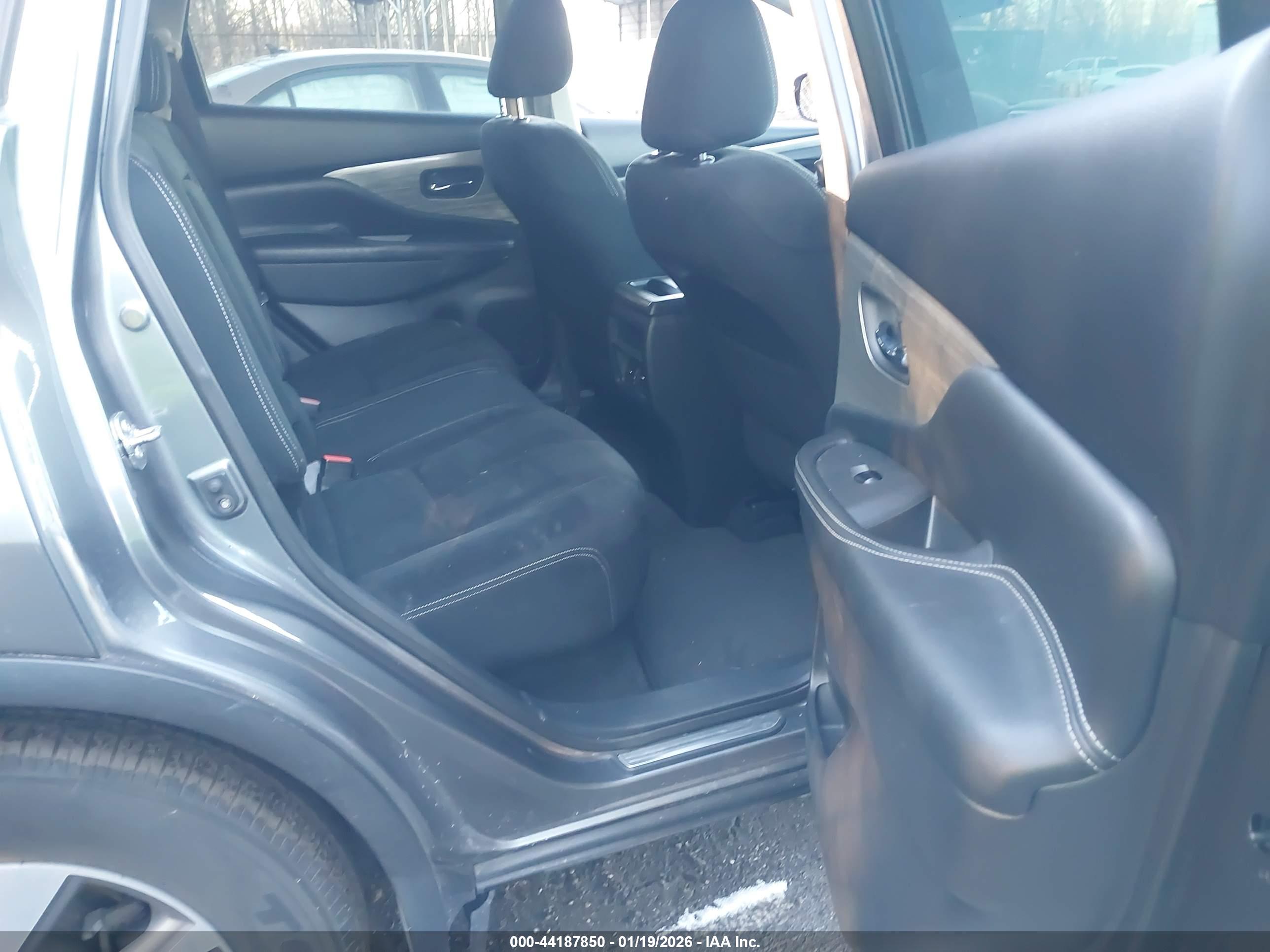 NISSAN MURANO image 8