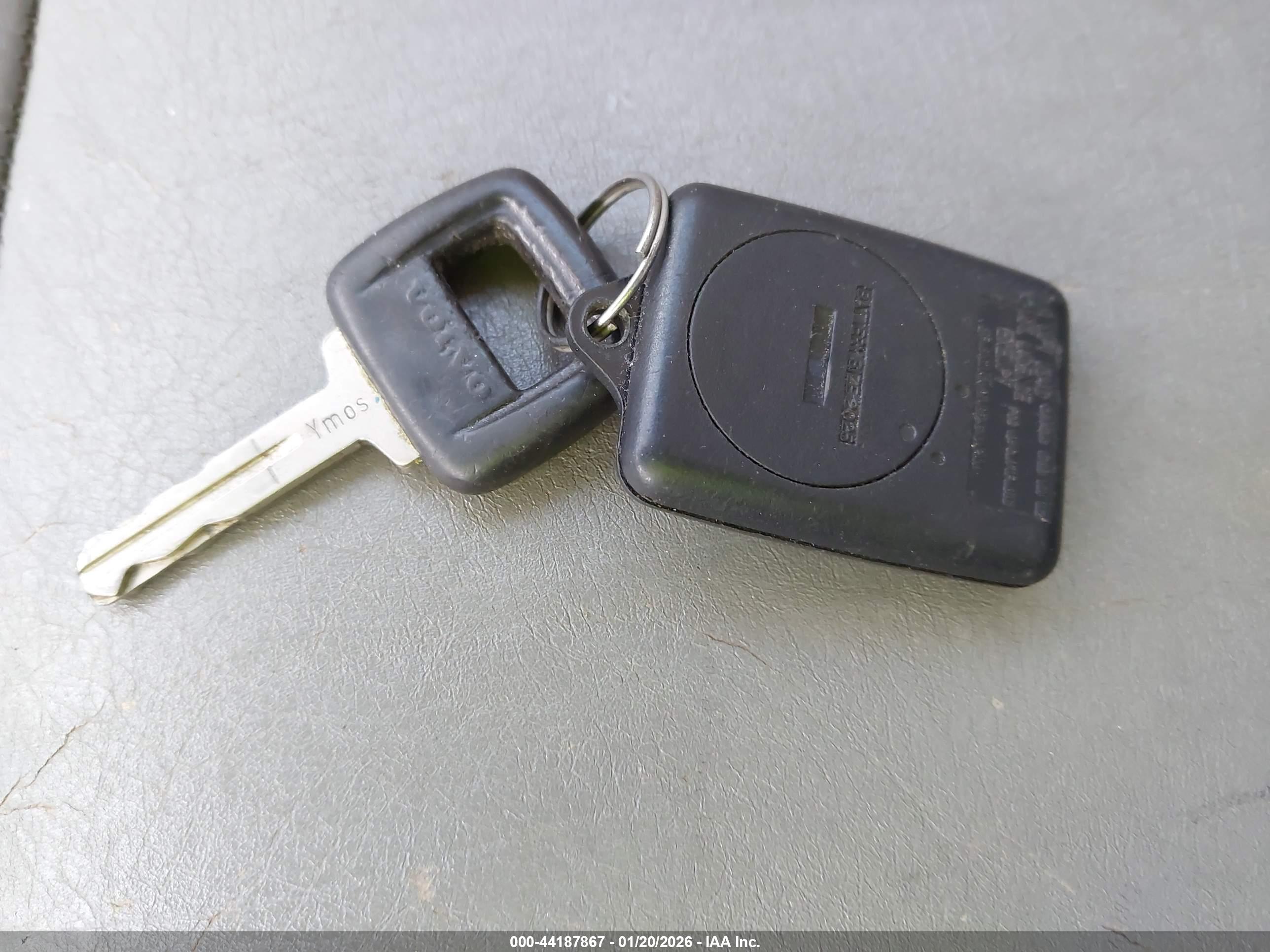 VOLVO 960 image 11