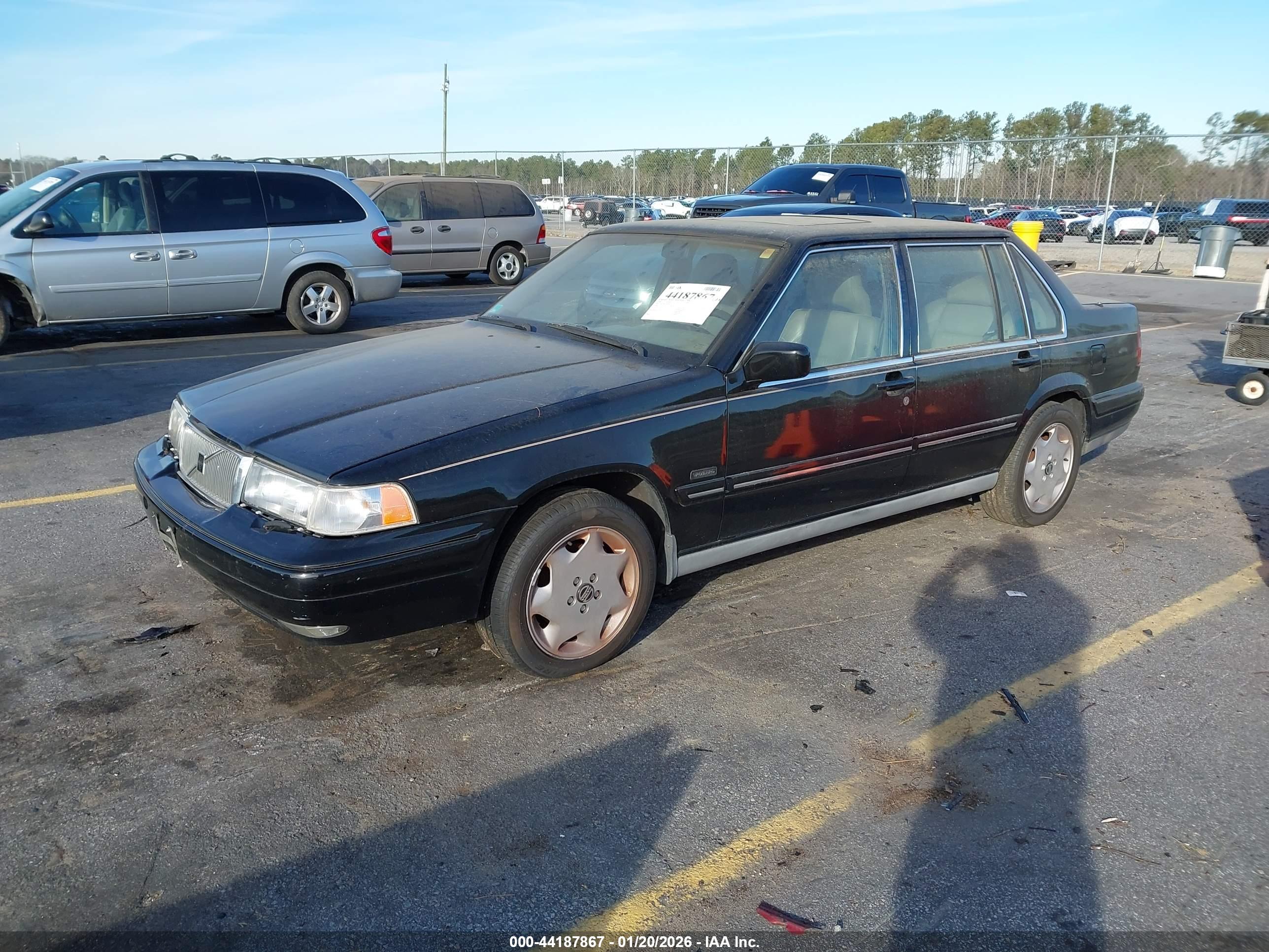 VOLVO 960 image 2